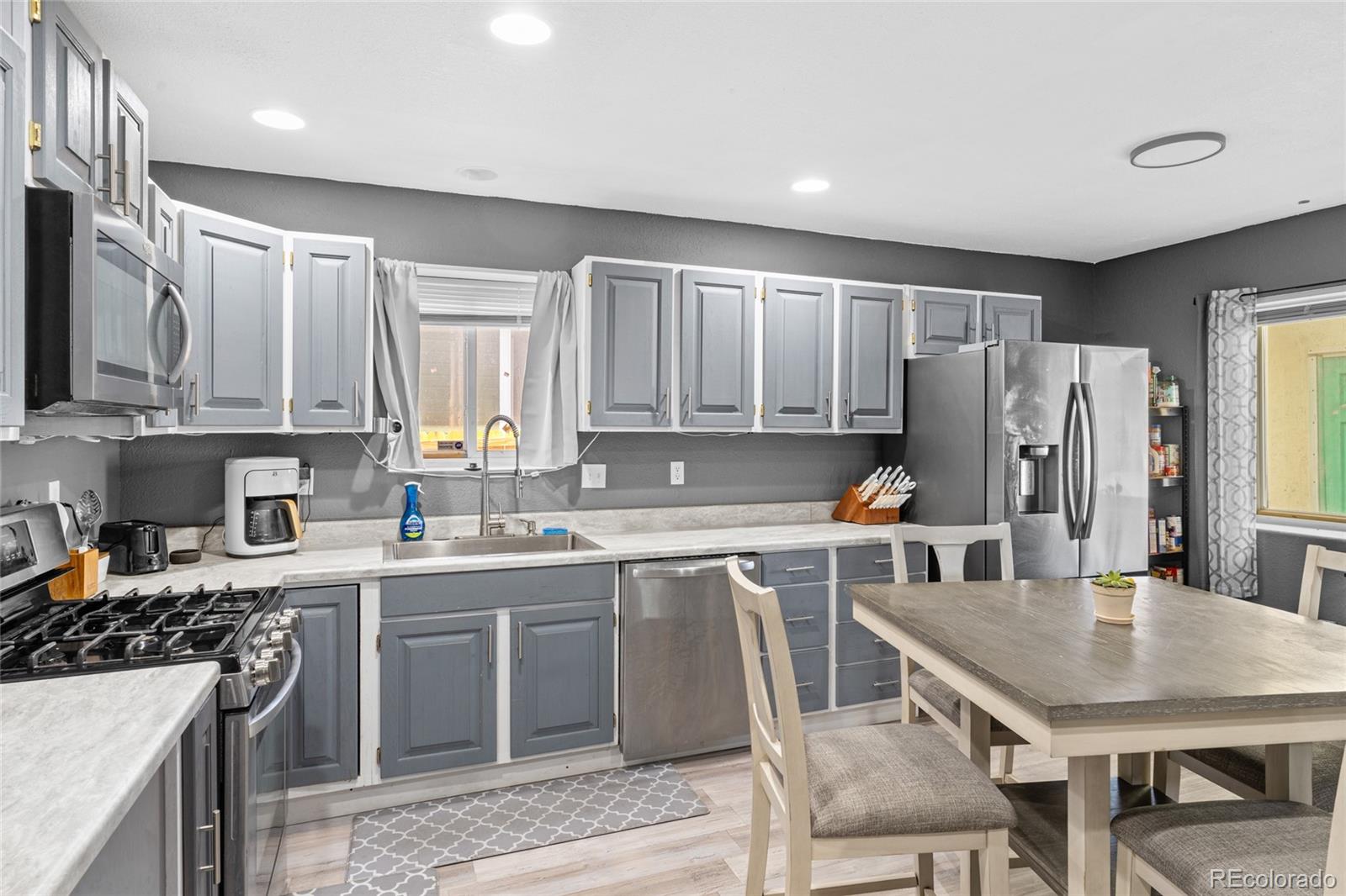 MLS Image #7 for 2423 w 19th street,pueblo, Colorado