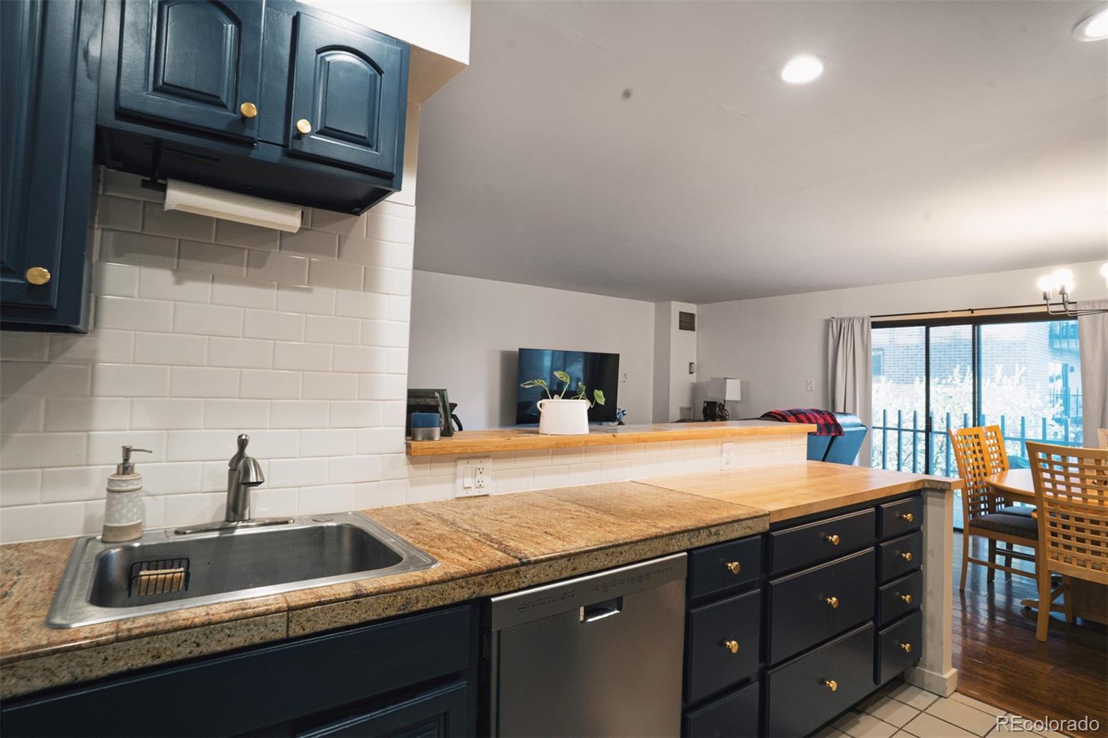MLS Image #12 for 480 s marion parkway,denver, Colorado