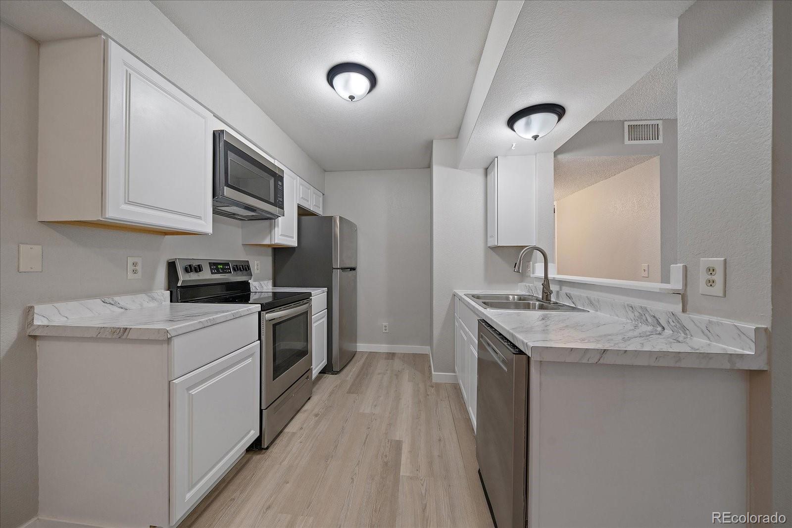 MLS Image #4 for 1075 s elkhart way,aurora, Colorado