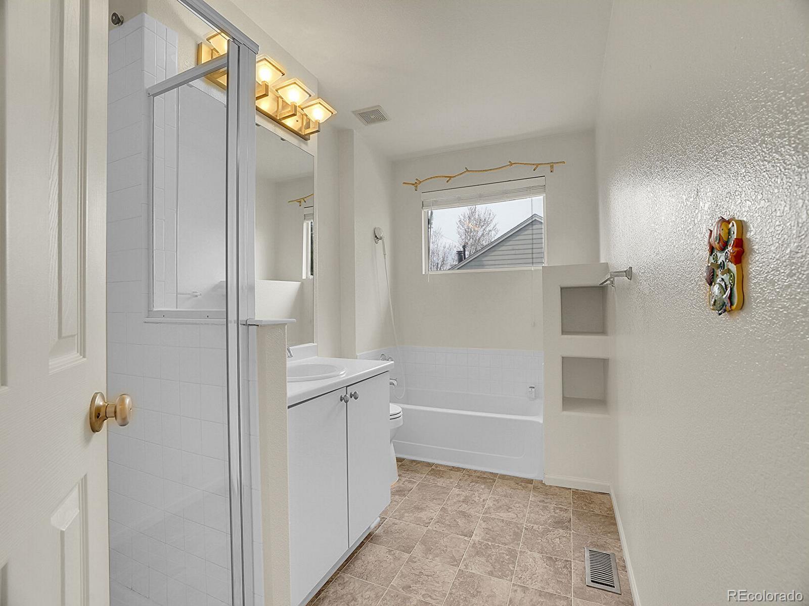 MLS Image #17 for 1885 s quebec way,denver, Colorado