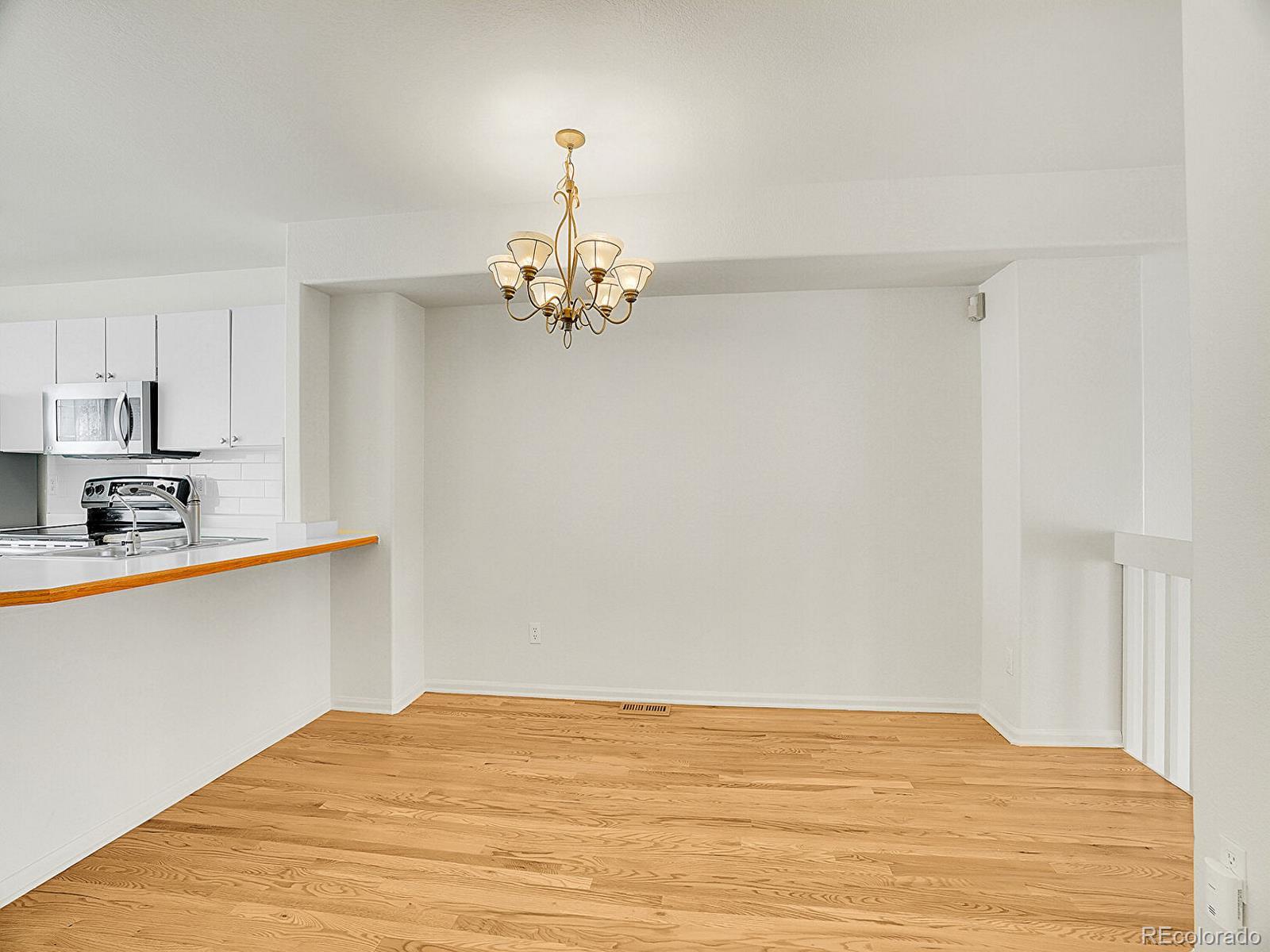 MLS Image #9 for 1885 s quebec way,denver, Colorado