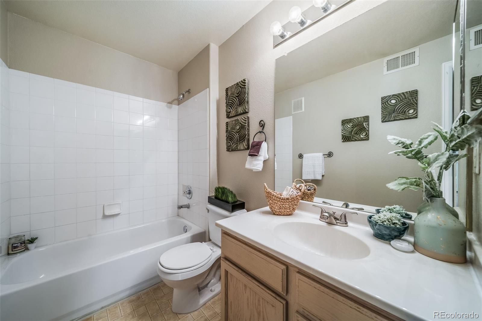 MLS Image #13 for 9911 e idaho circle,denver, Colorado