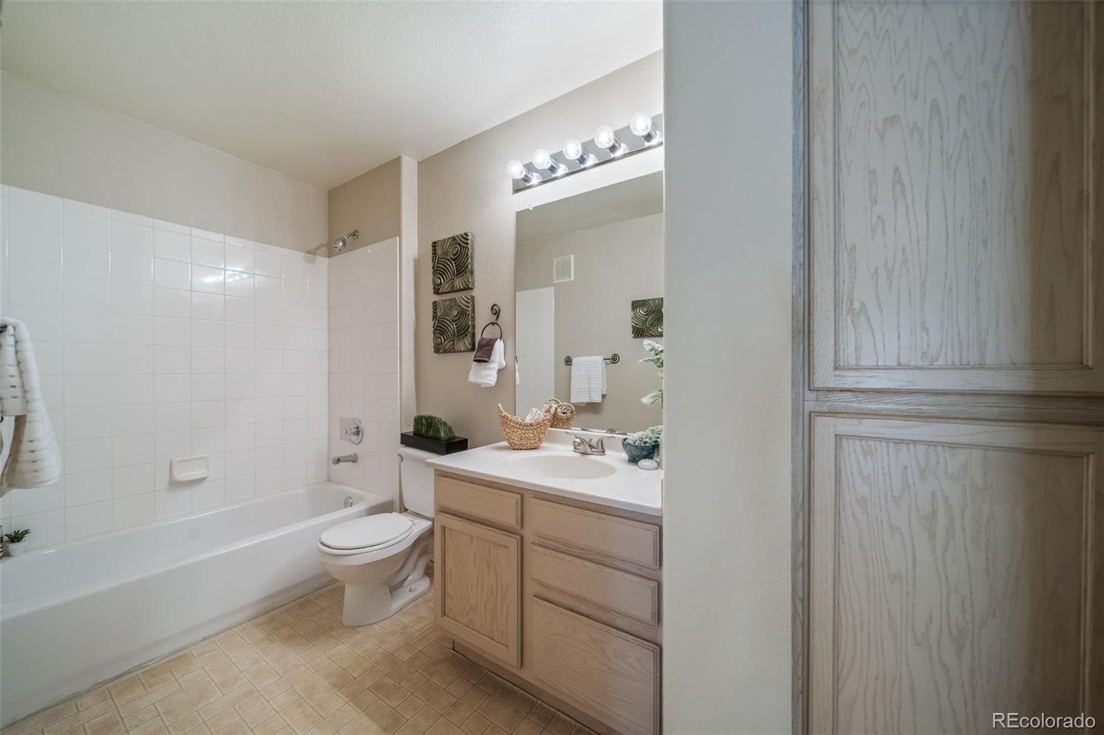 MLS Image #15 for 9911 e idaho circle,denver, Colorado