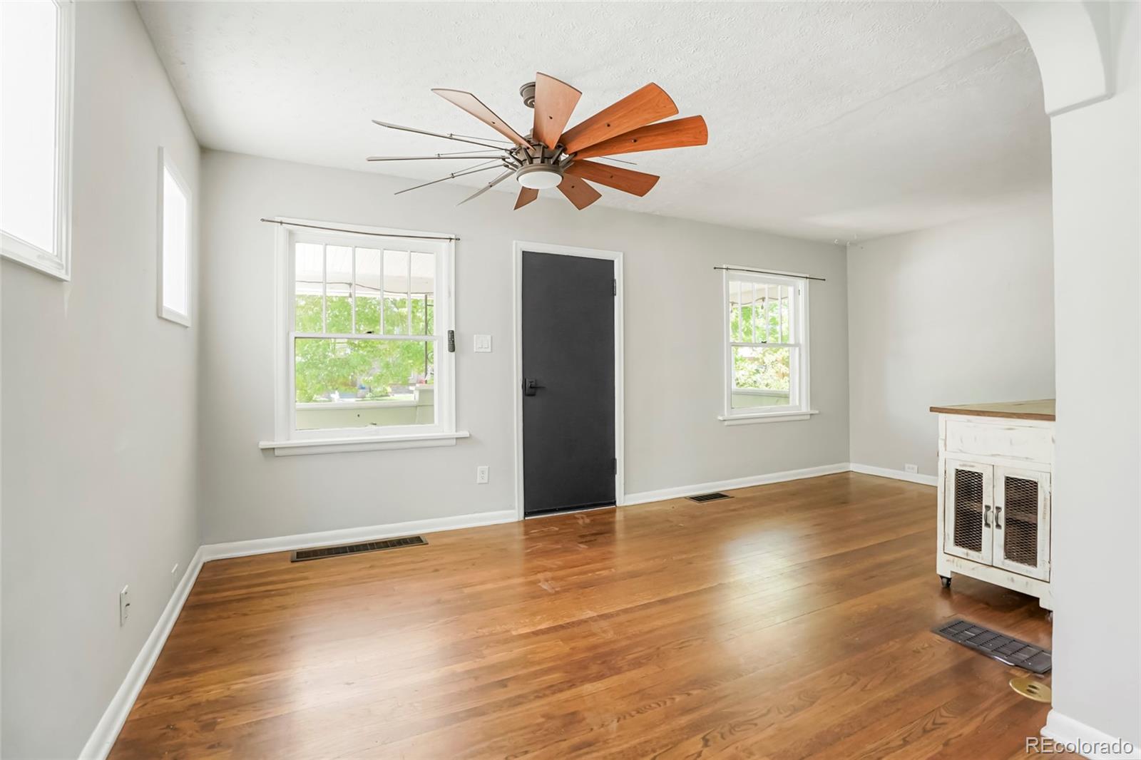 MLS Image #6 for 1160 s steele street,denver, Colorado