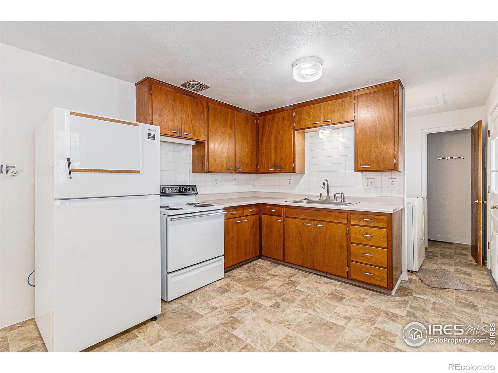 MLS Image #10 for 2  lincoln place,longmont, Colorado