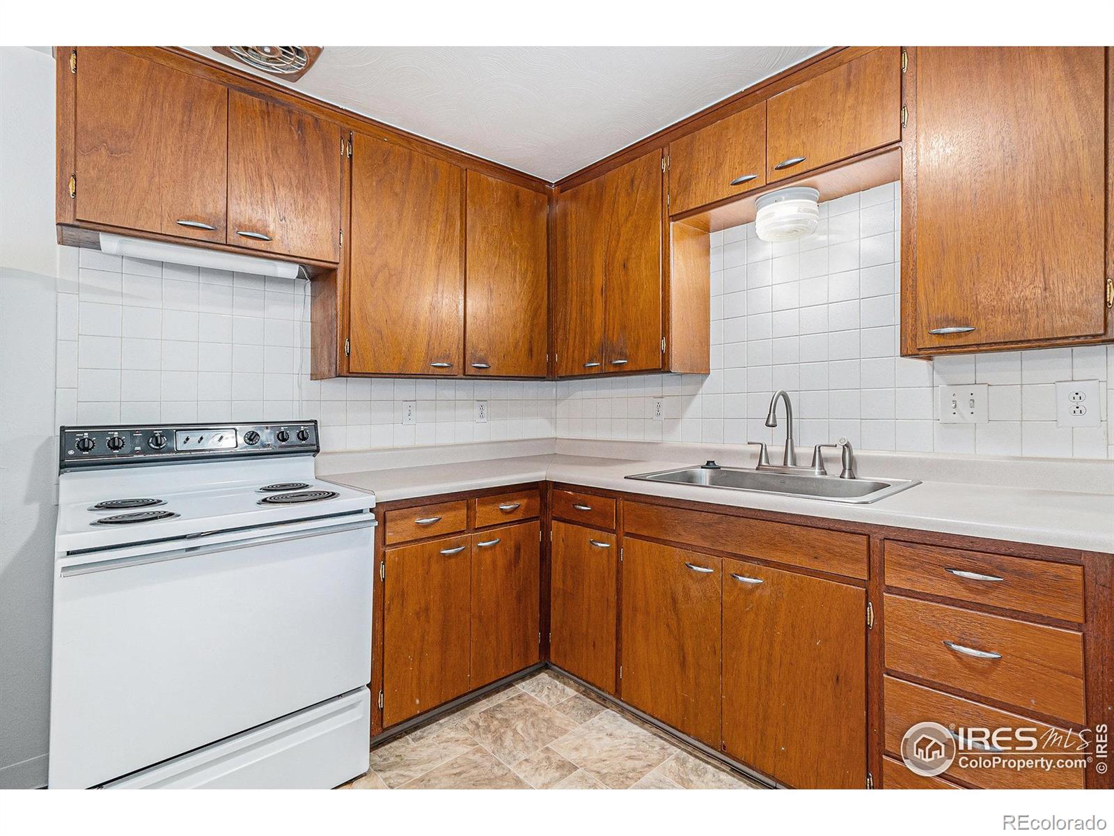 MLS Image #9 for 2  lincoln place,longmont, Colorado
