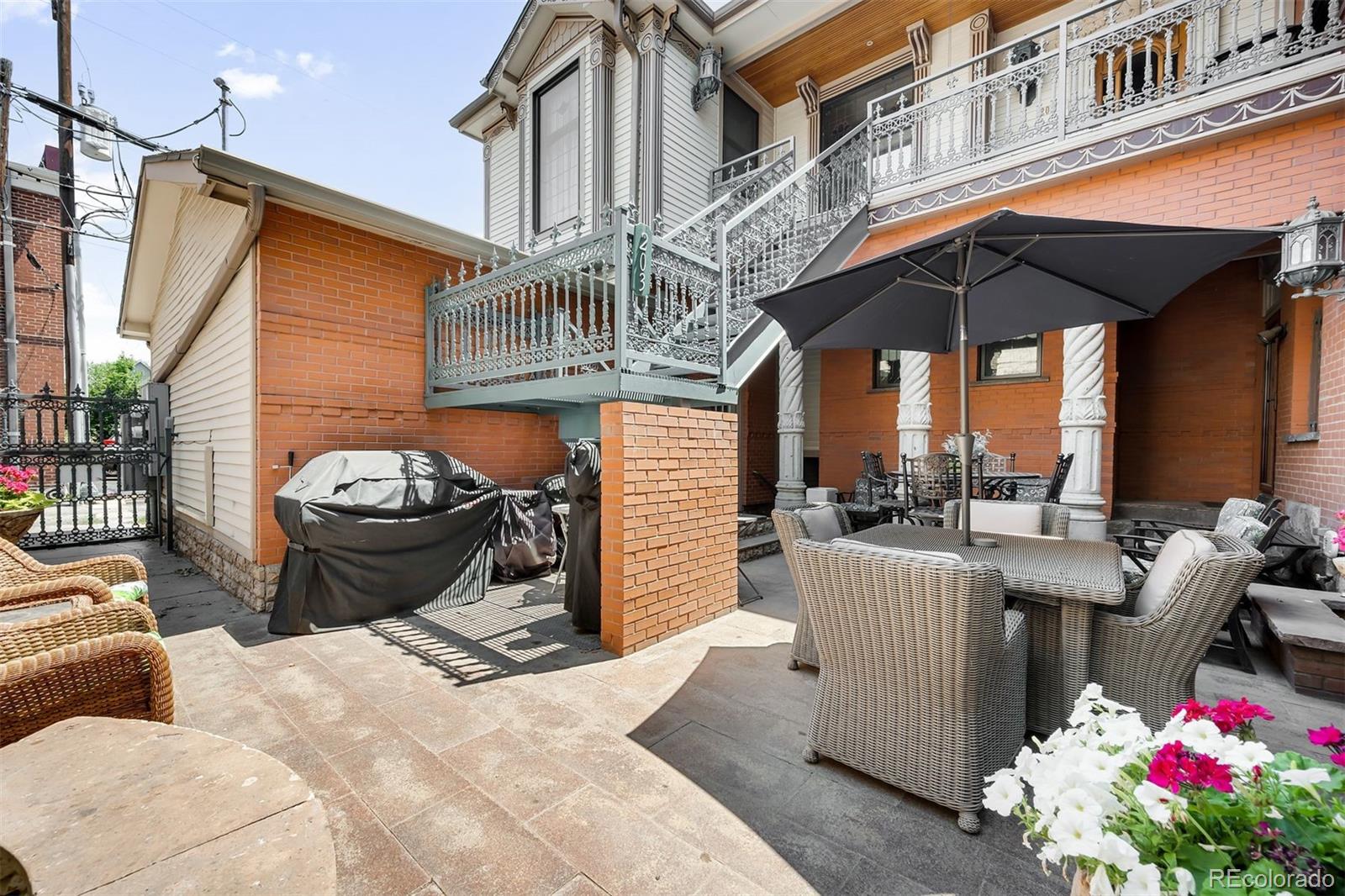 MLS Image #17 for 1022 n pearl street,denver, Colorado