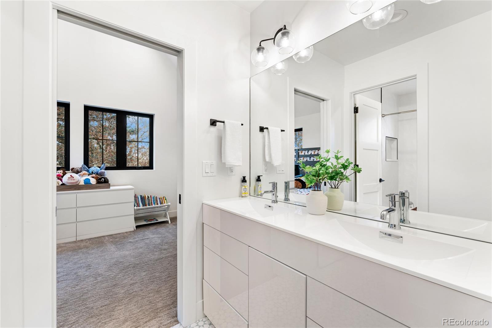MLS Image #25 for 1675 s steele street,denver, Colorado