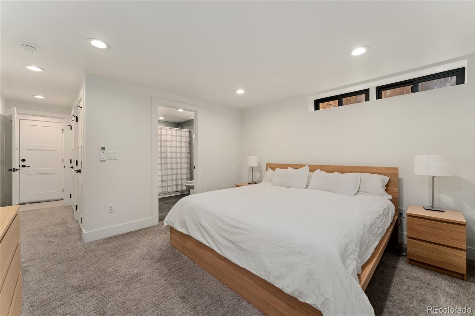 MLS Image #39 for 1675 s steele street,denver, Colorado