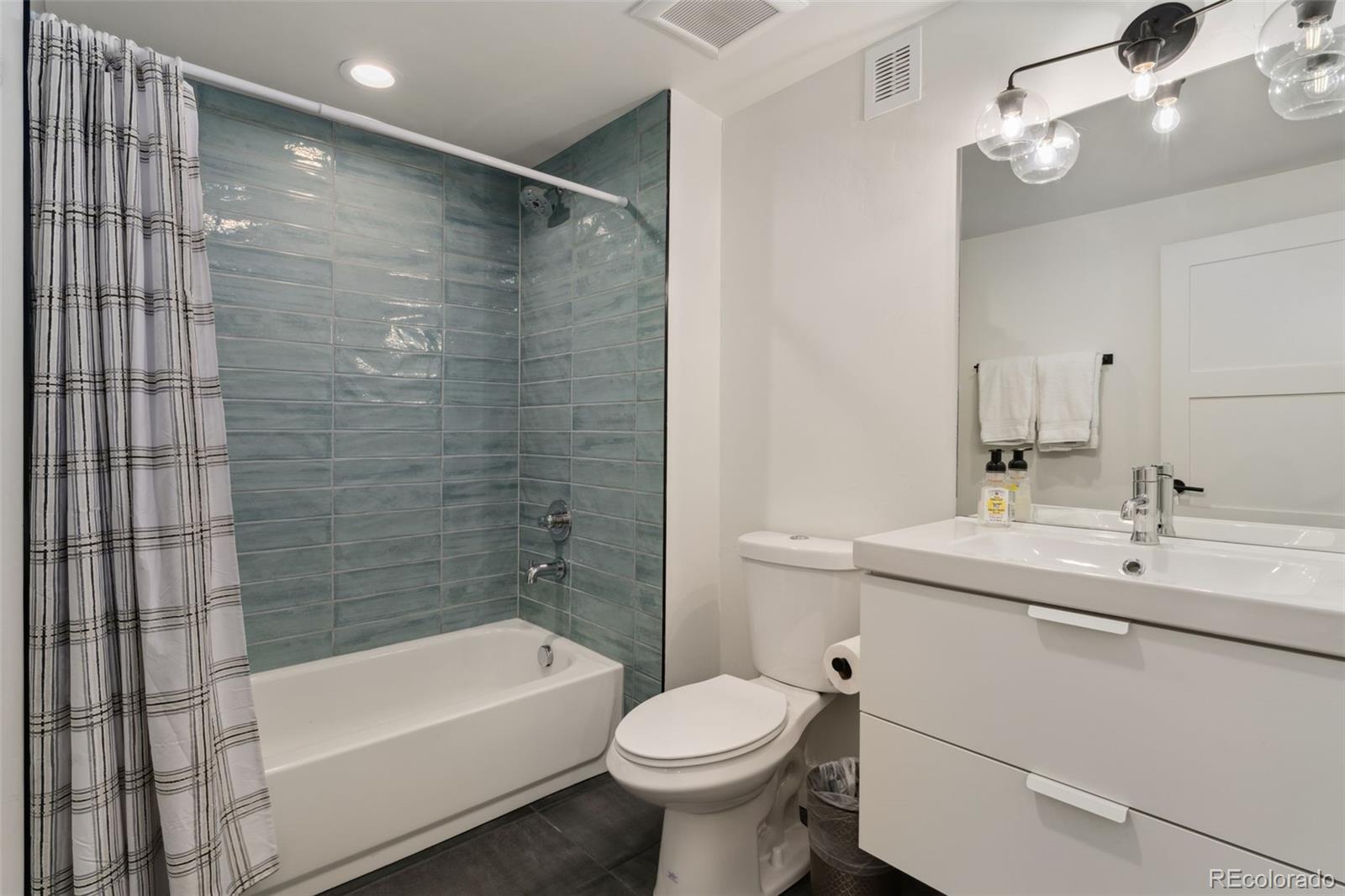 MLS Image #40 for 1675 s steele street,denver, Colorado