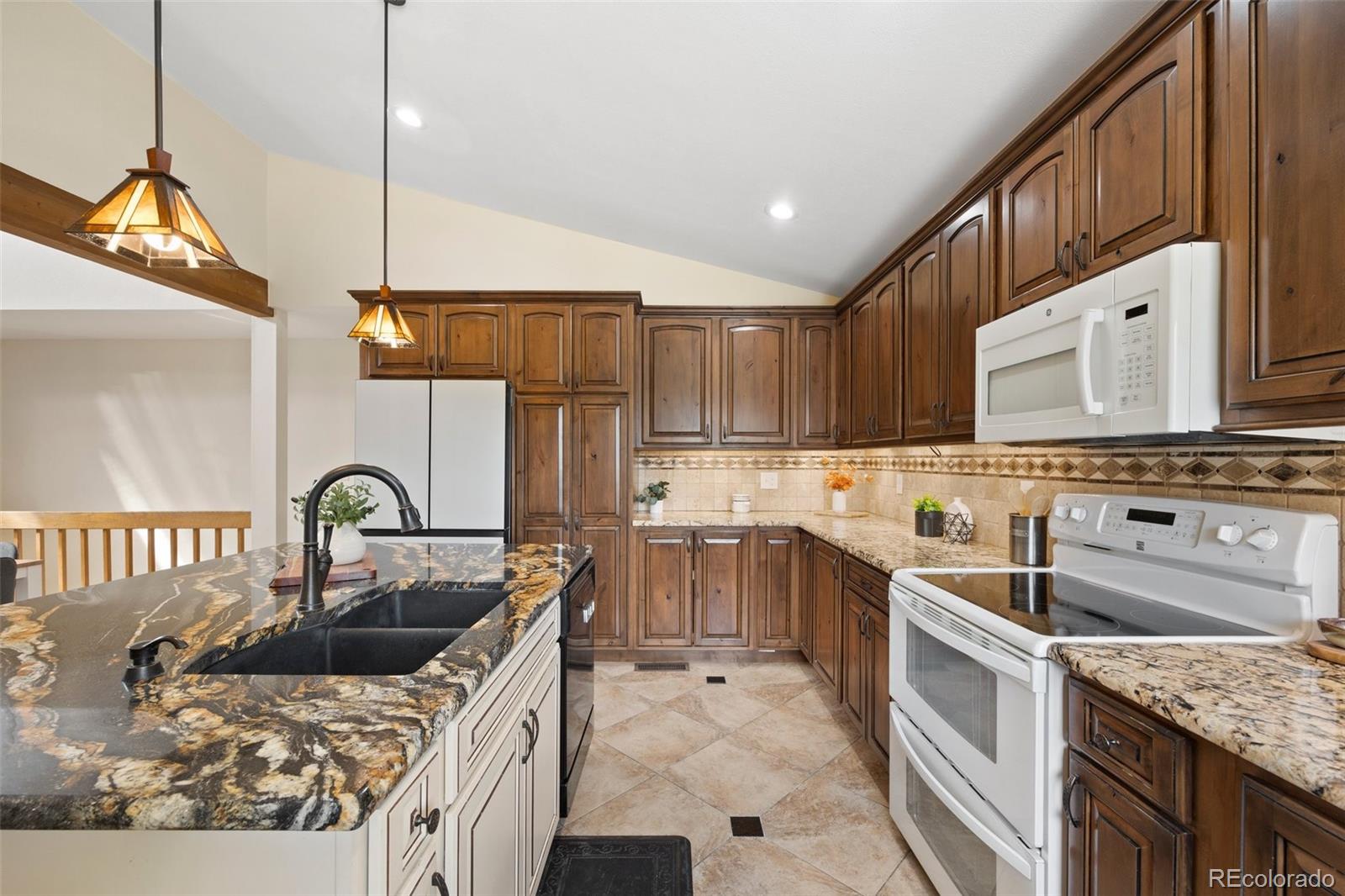 MLS Image #11 for 673  brentwood street,lakewood, Colorado