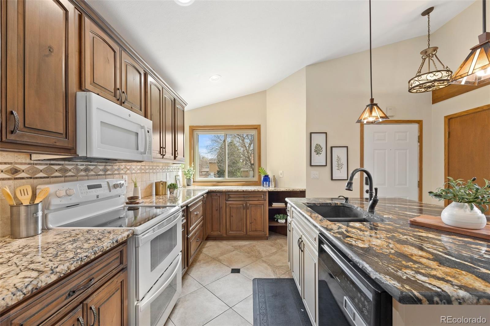 MLS Image #12 for 673  brentwood street,lakewood, Colorado