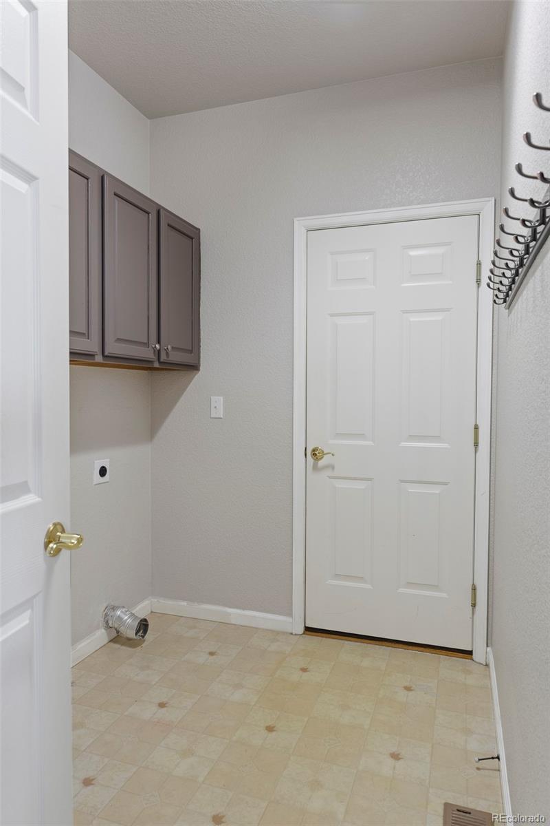 MLS Image #22 for 20550 e lake circle,centennial, Colorado