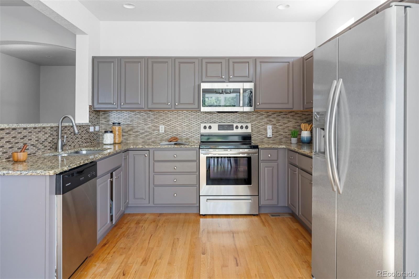 MLS Image #9 for 20550 e lake circle,centennial, Colorado
