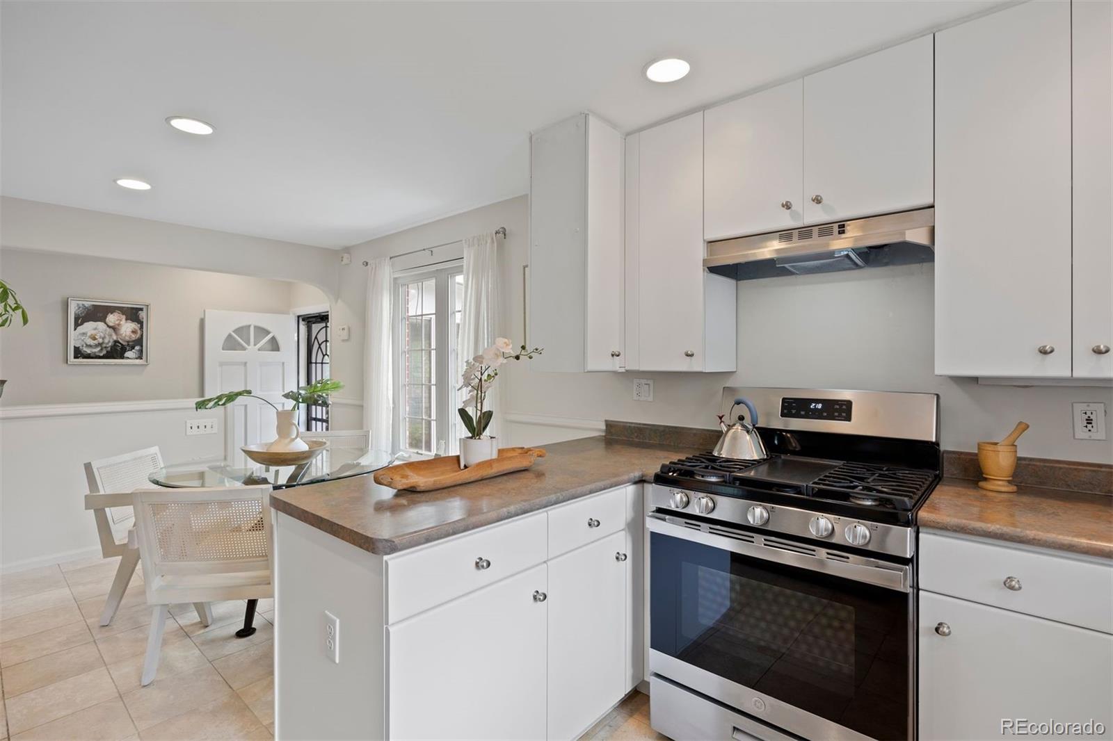 MLS Image #12 for 4580 s huron street,englewood, Colorado