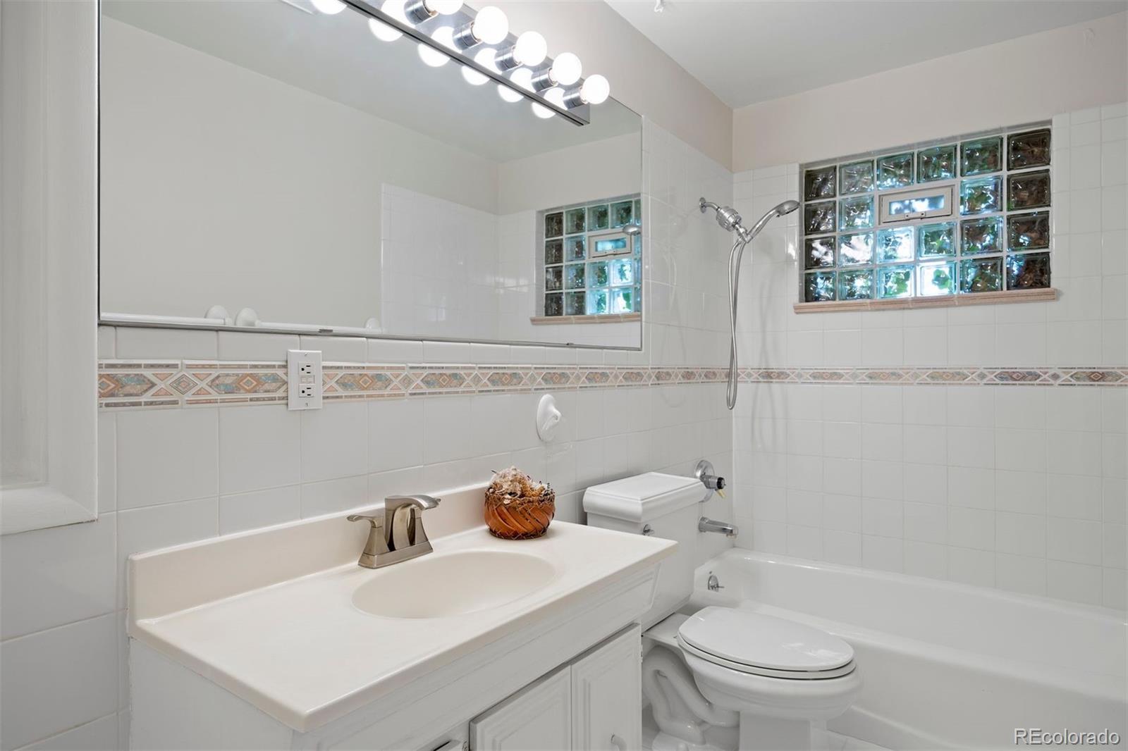 MLS Image #22 for 4580 s huron street,englewood, Colorado