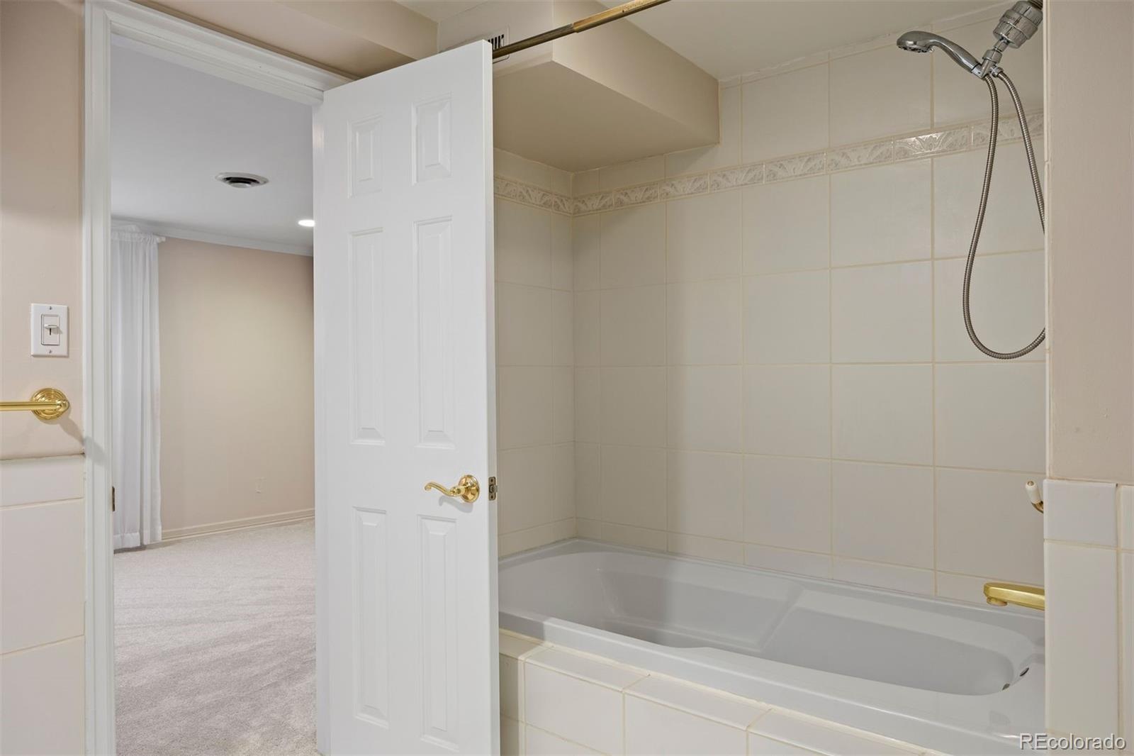 MLS Image #26 for 4580 s huron street,englewood, Colorado