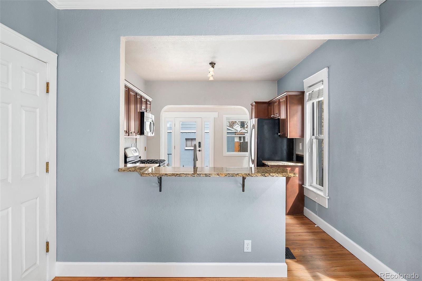 MLS Image #10 for 161 w maple avenue,denver, Colorado