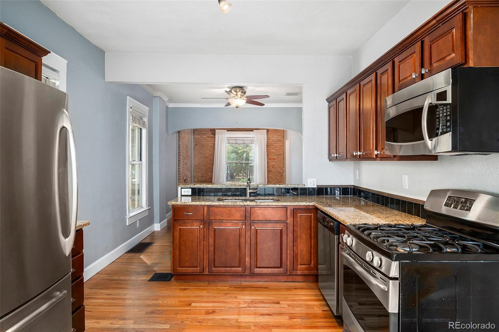 MLS Image #13 for 161 w maple avenue,denver, Colorado