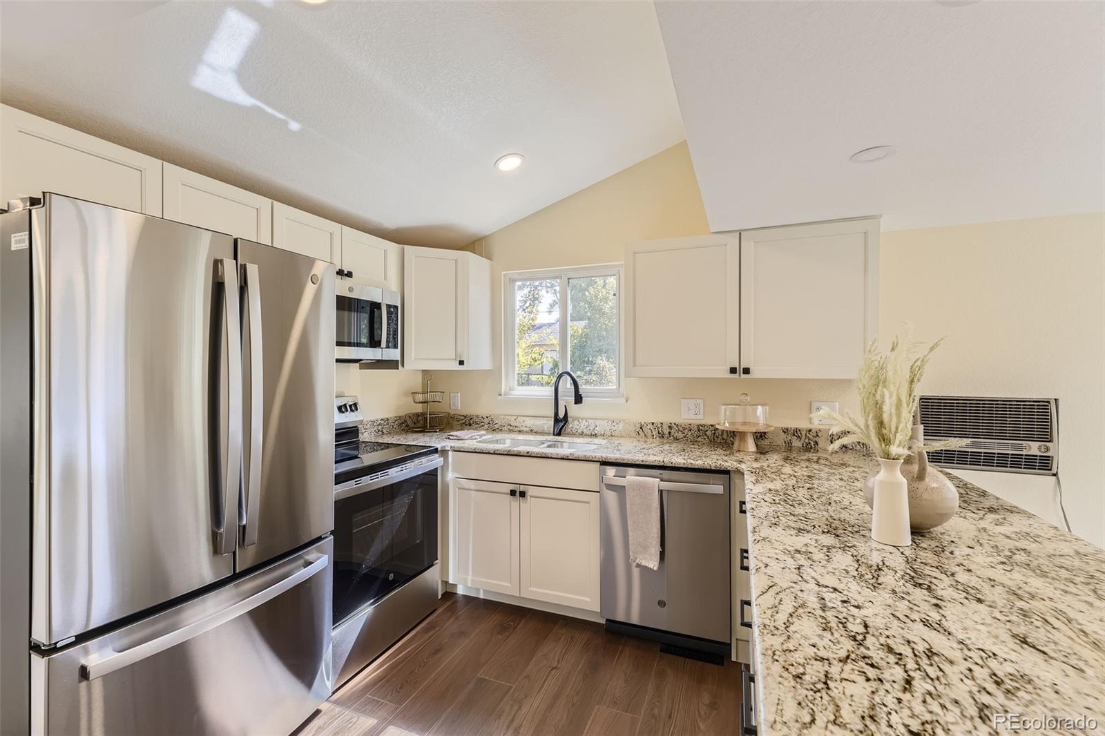 MLS Image #8 for 5330 s windermere street,littleton, Colorado