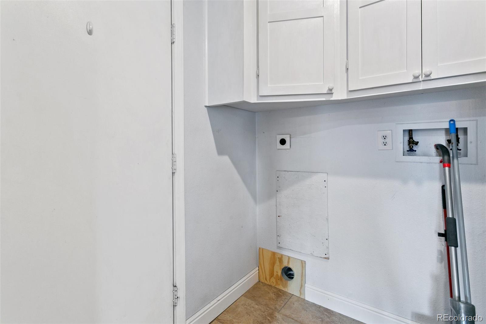 MLS Image #15 for 2772  hearthwood lane,colorado springs, Colorado