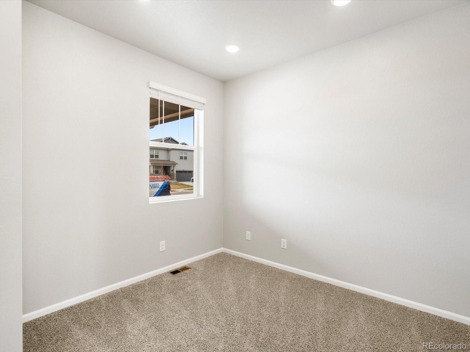 MLS Image #4 for 8840  sedalia street,commerce city, Colorado