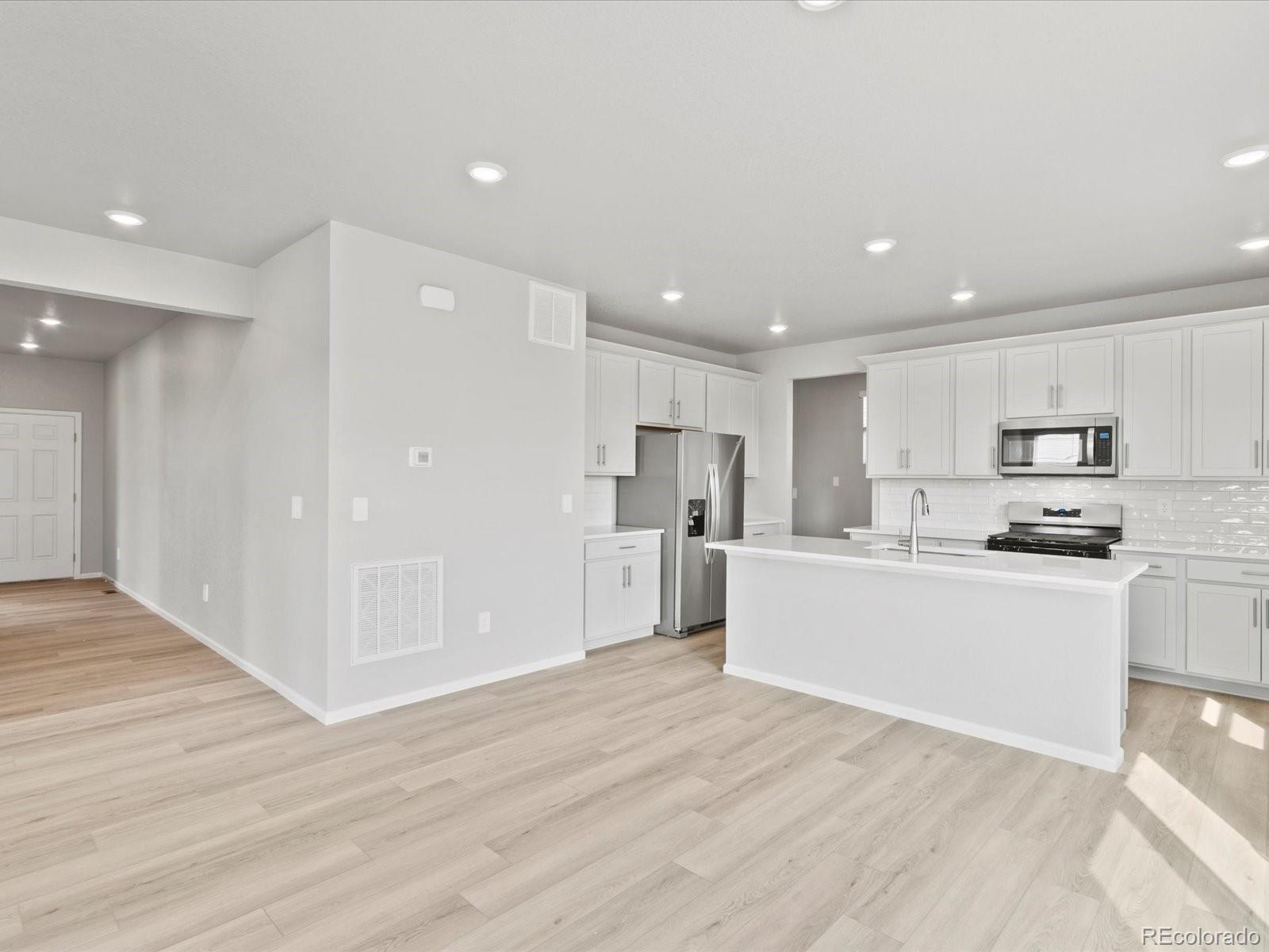 MLS Image #12 for 4704  rabbitbrush street,johnstown, Colorado
