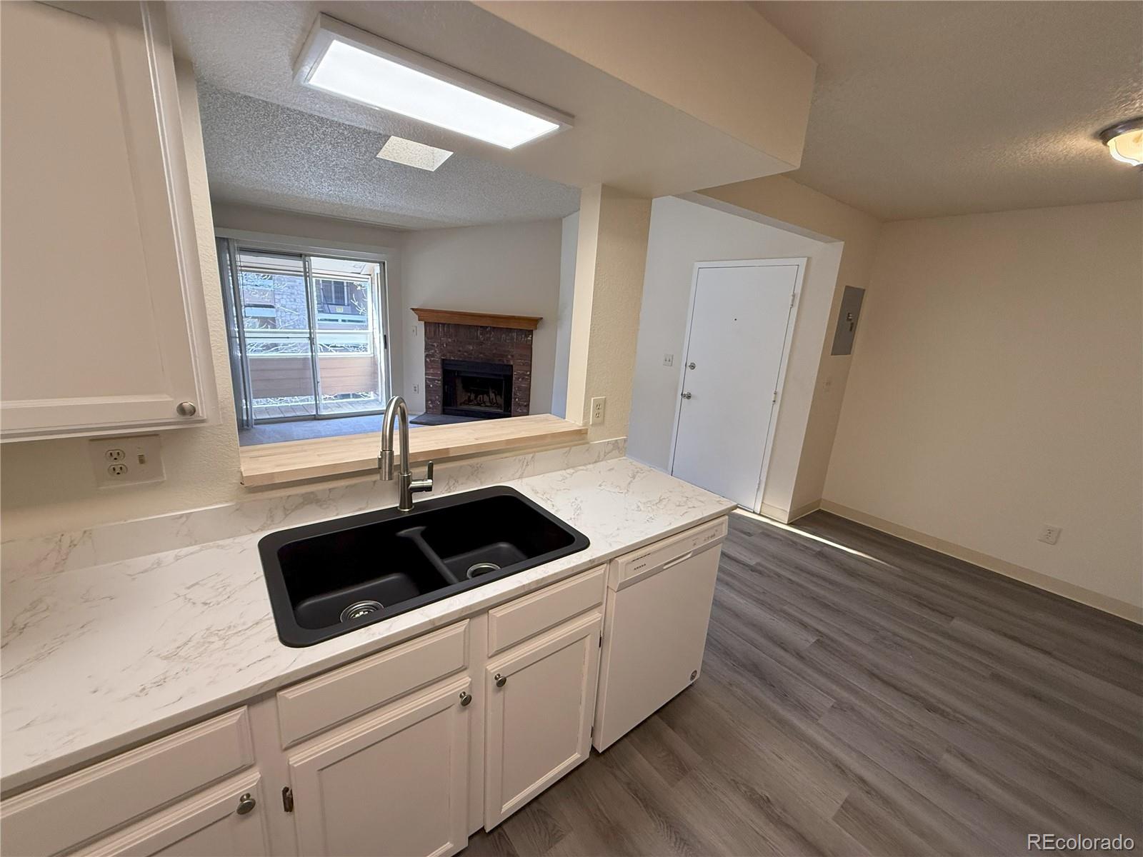 MLS Image #11 for 1075 s elkhart way,aurora, Colorado