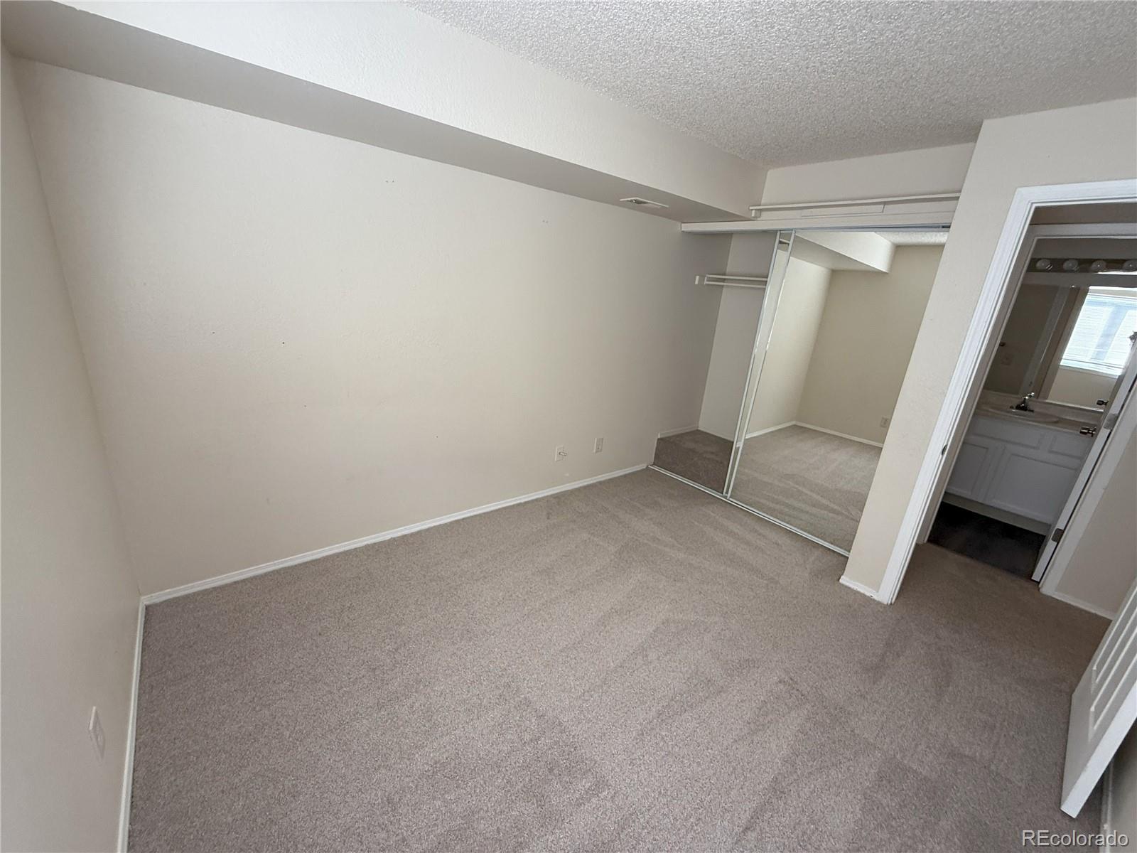 MLS Image #17 for 1075 s elkhart way,aurora, Colorado