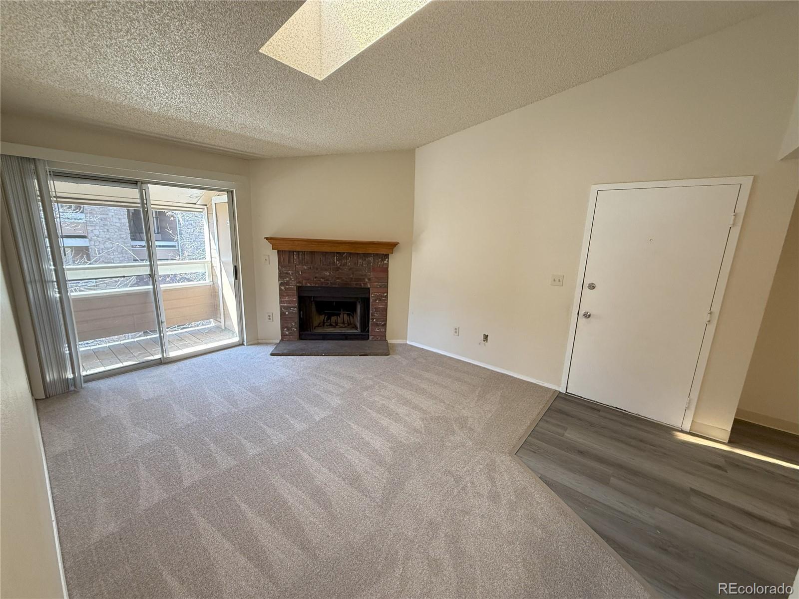 MLS Image #3 for 1075 s elkhart way,aurora, Colorado