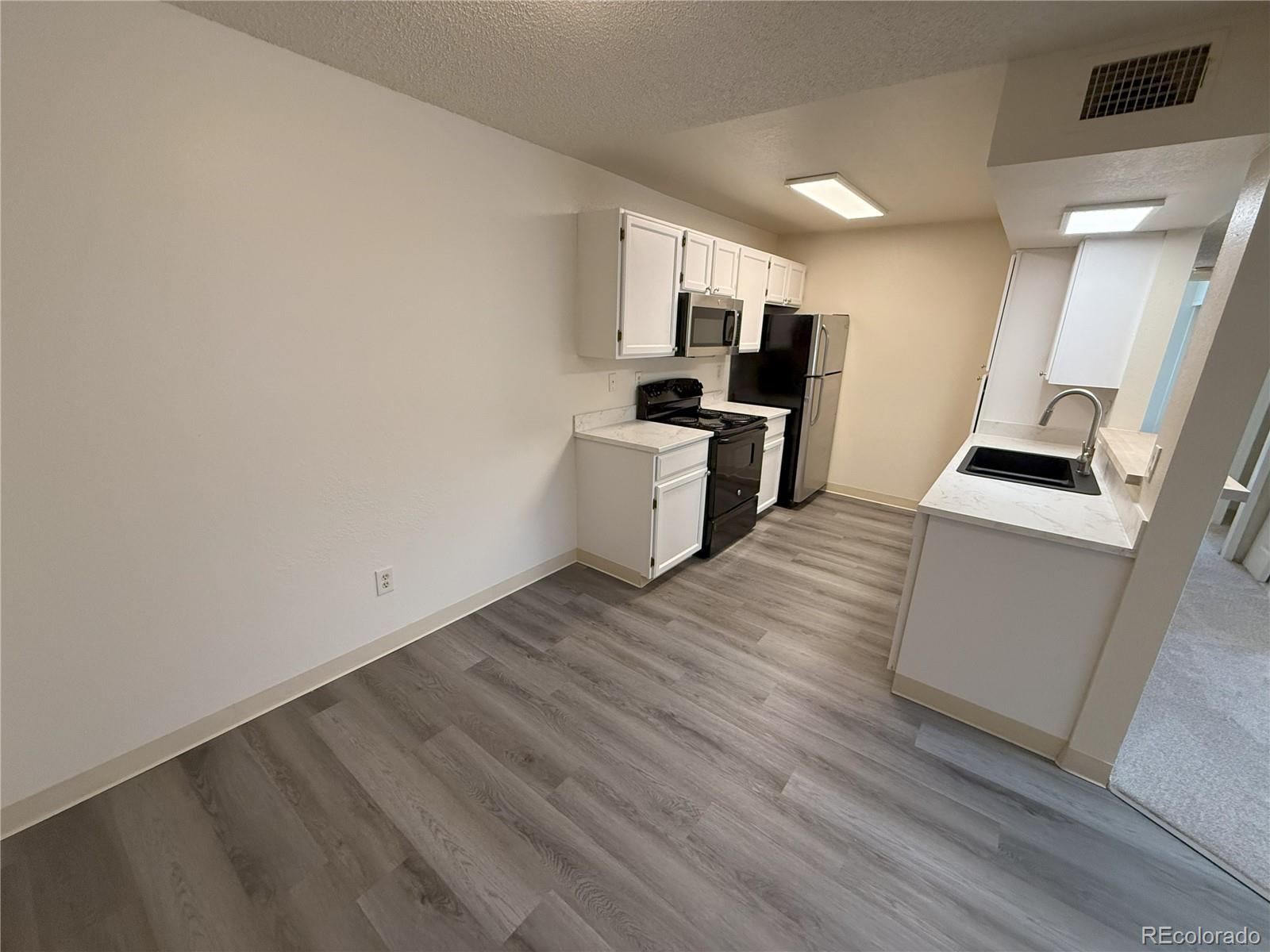 MLS Image #4 for 1075 s elkhart way,aurora, Colorado