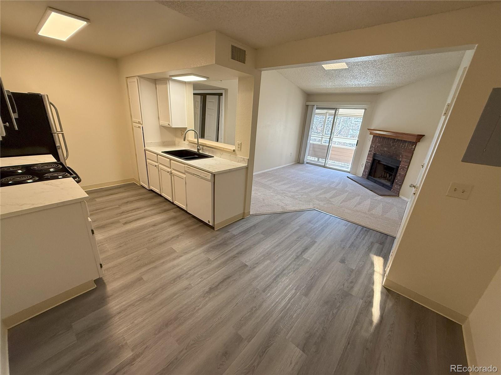 MLS Image #5 for 1075 s elkhart way,aurora, Colorado