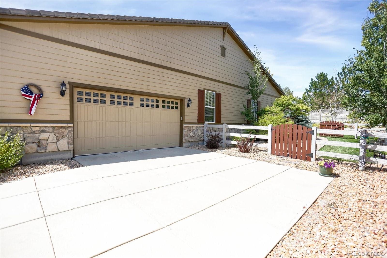 MLS Image #2 for 3419  traver drive,broomfield, Colorado