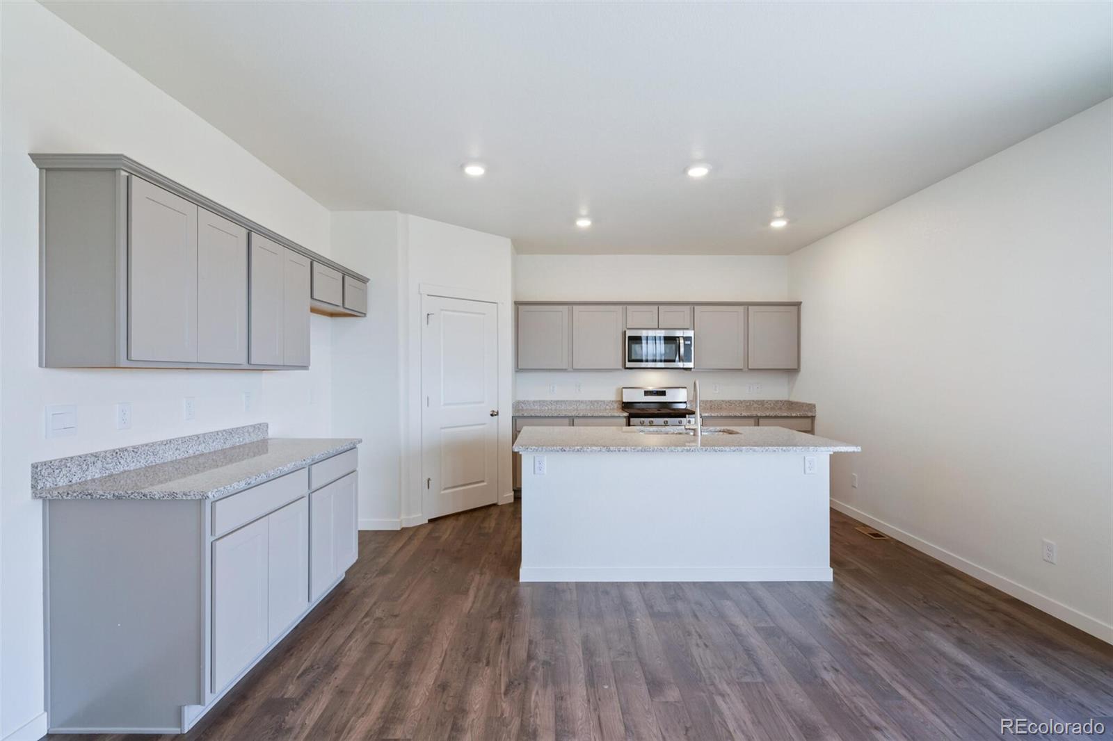 MLS Image #11 for 9882  cathay street,commerce city, Colorado
