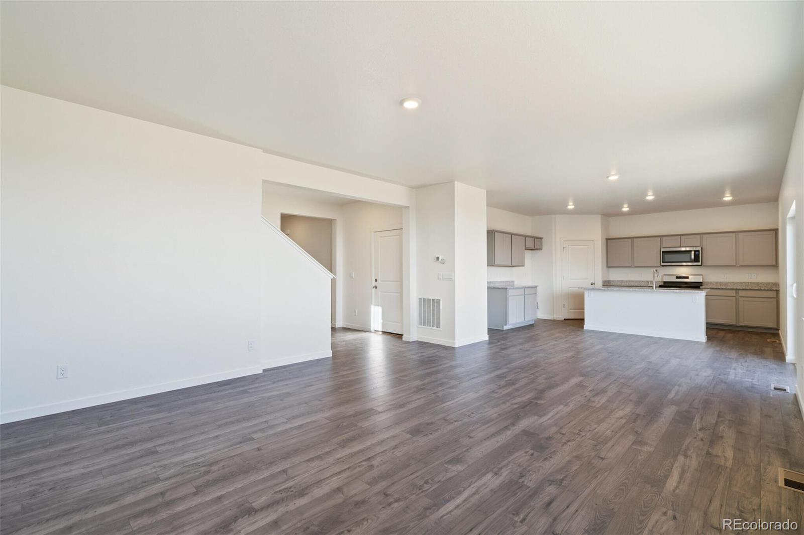 MLS Image #4 for 9882  cathay street,commerce city, Colorado