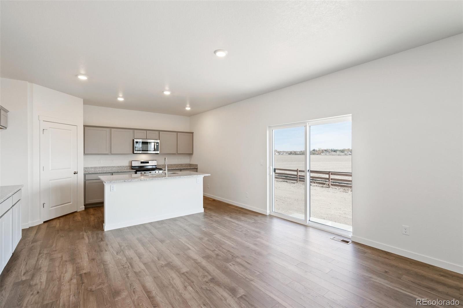 MLS Image #9 for 9882  cathay street,commerce city, Colorado