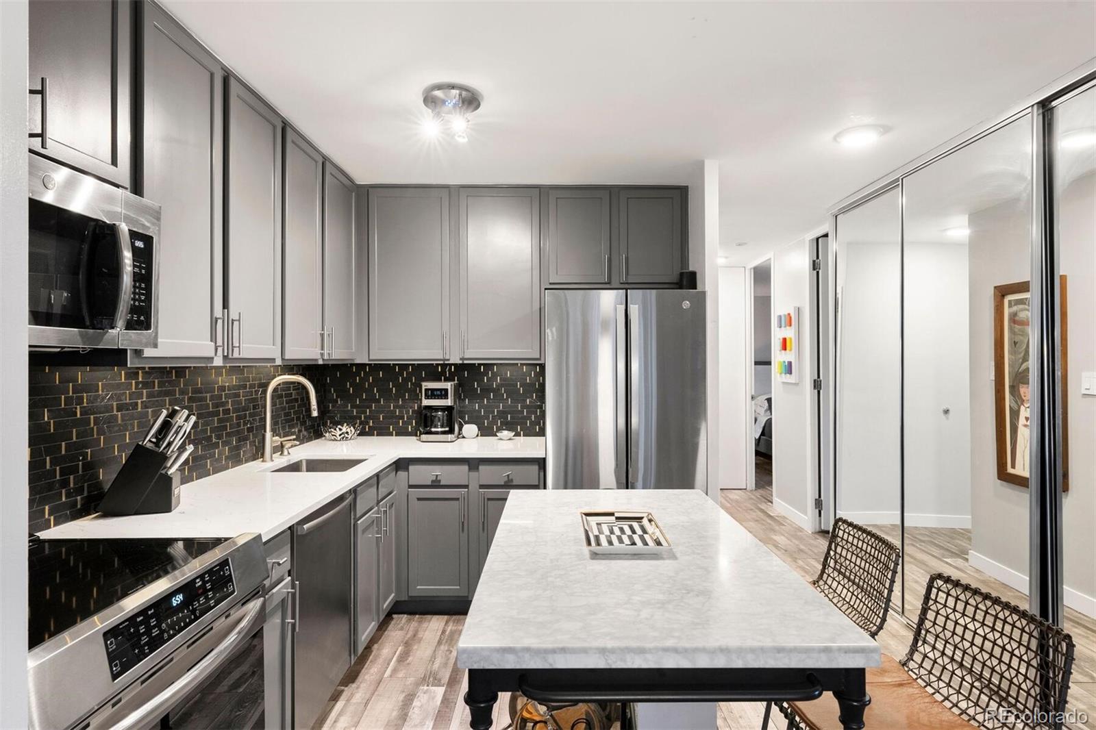 MLS Image #11 for 1200  vine street,denver, Colorado