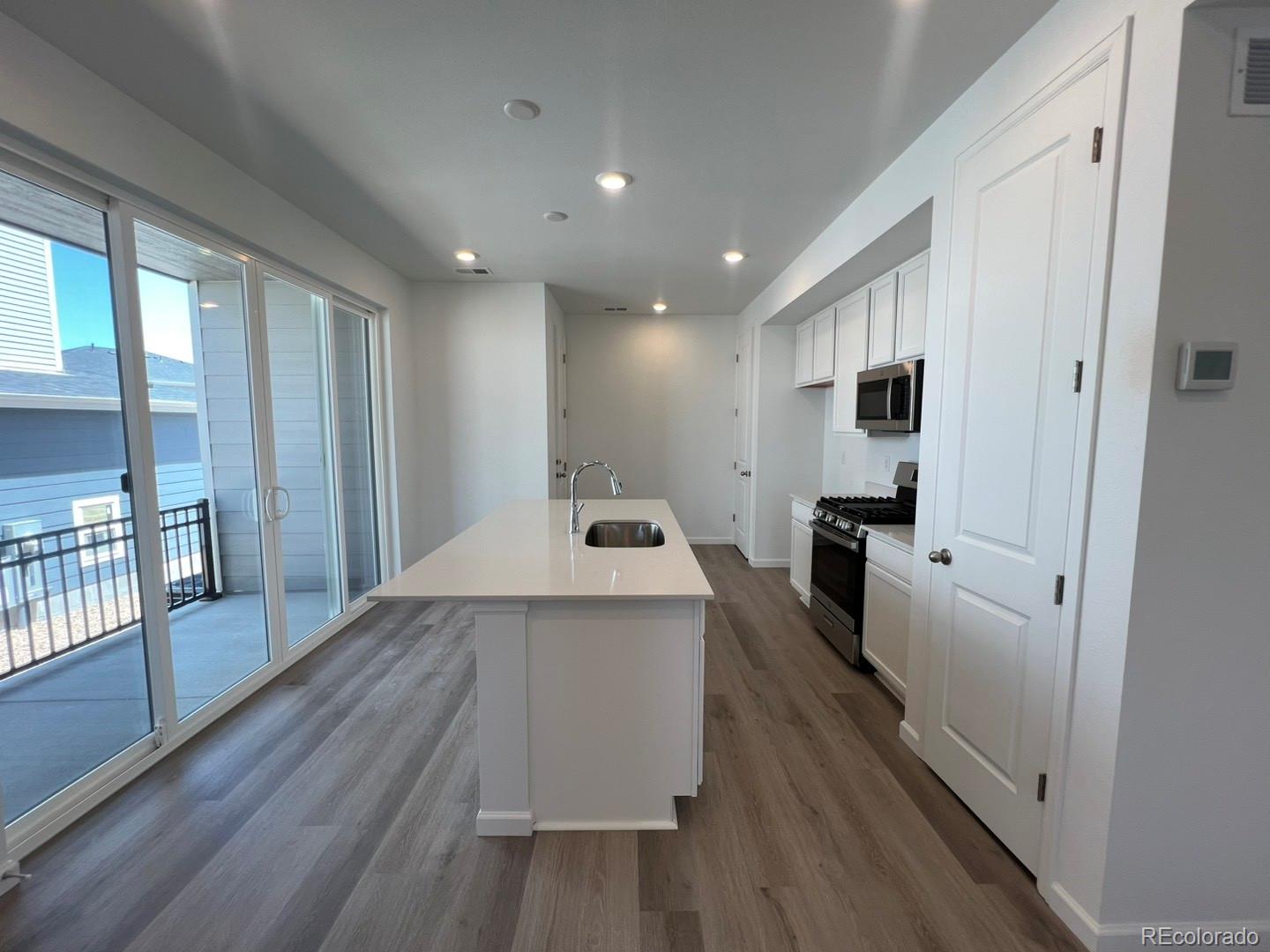 MLS Image #3 for 6638 n nepal court,aurora, Colorado