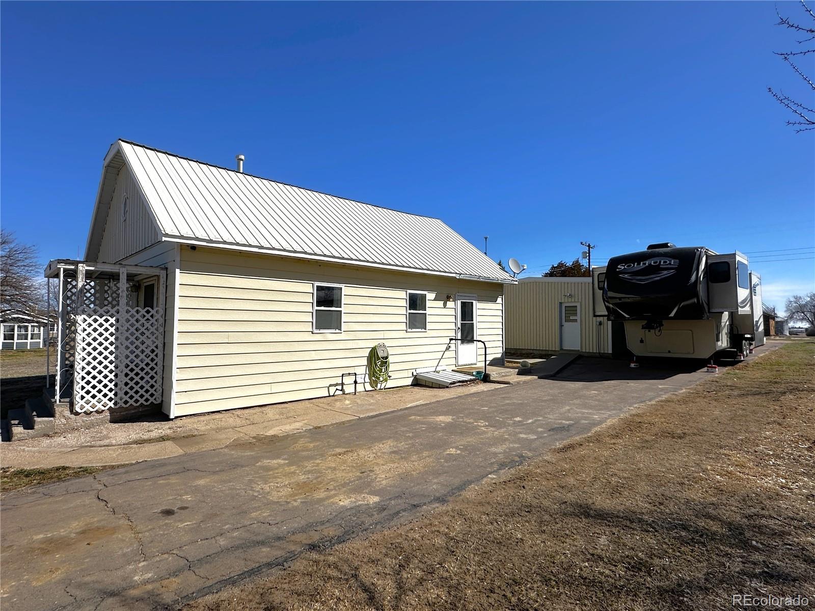 MLS Image #3 for 716  pawnee avenue,flagler, Colorado