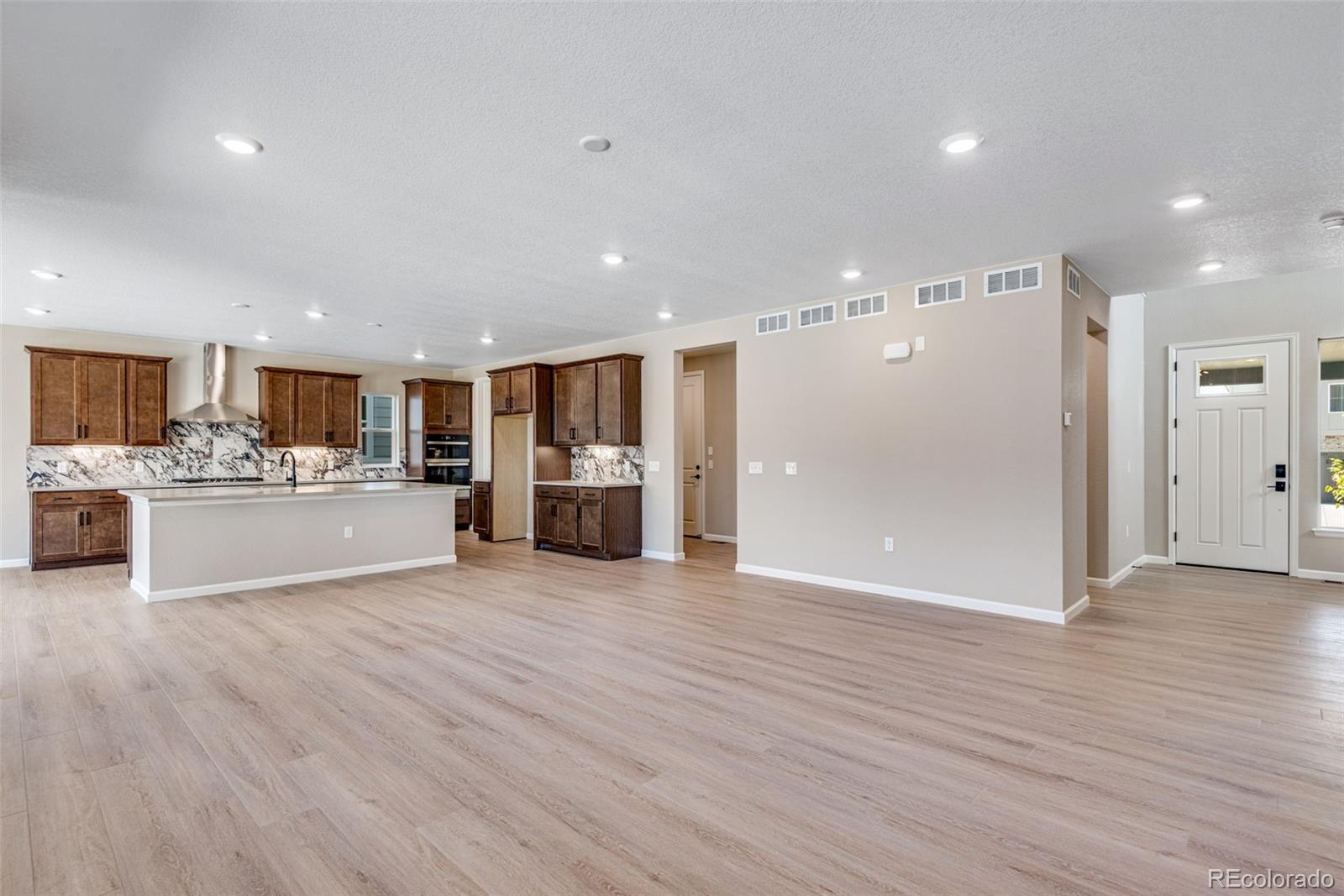 MLS Image #11 for 3422 n gold bug court,aurora, Colorado