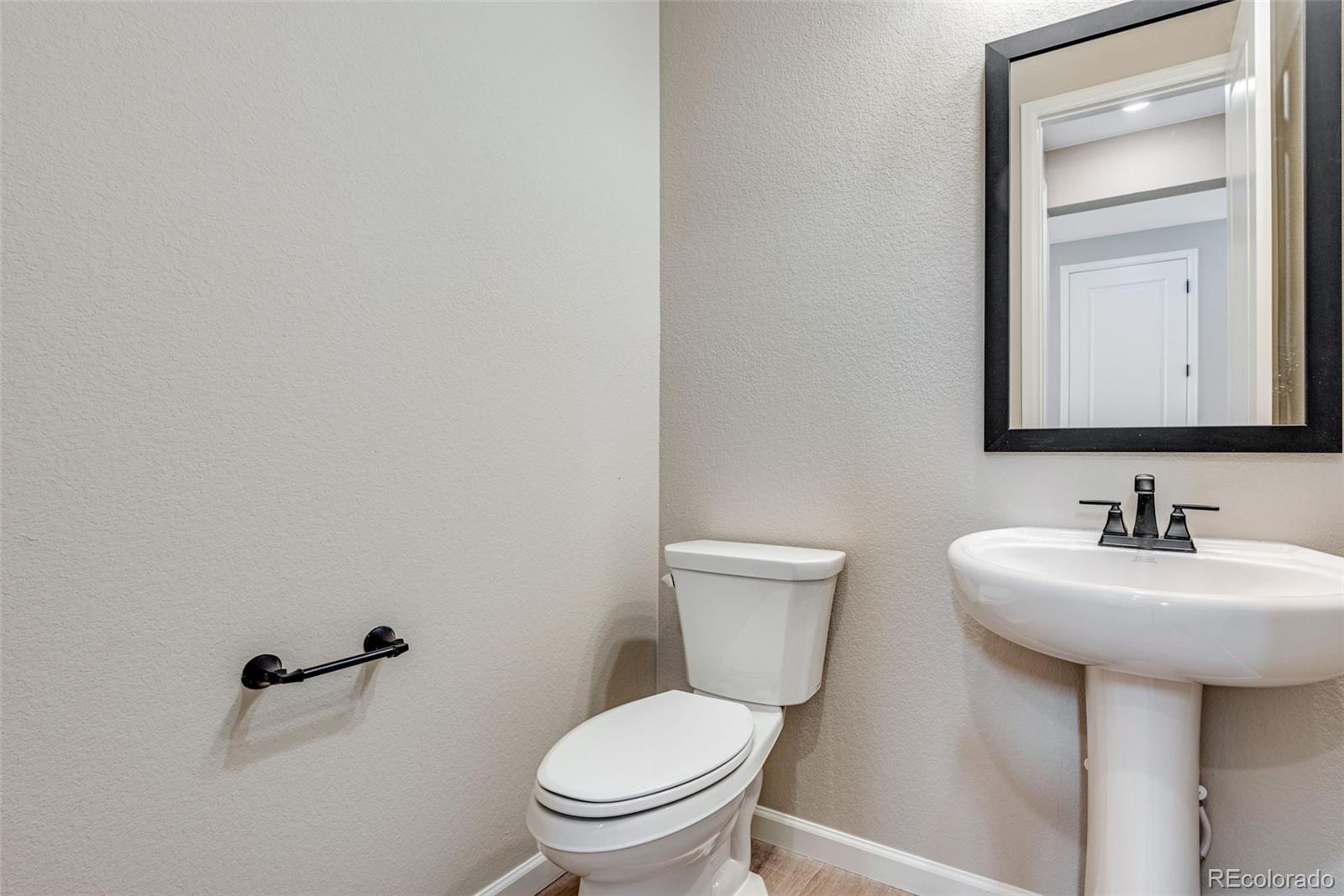 MLS Image #18 for 3422 n gold bug court,aurora, Colorado