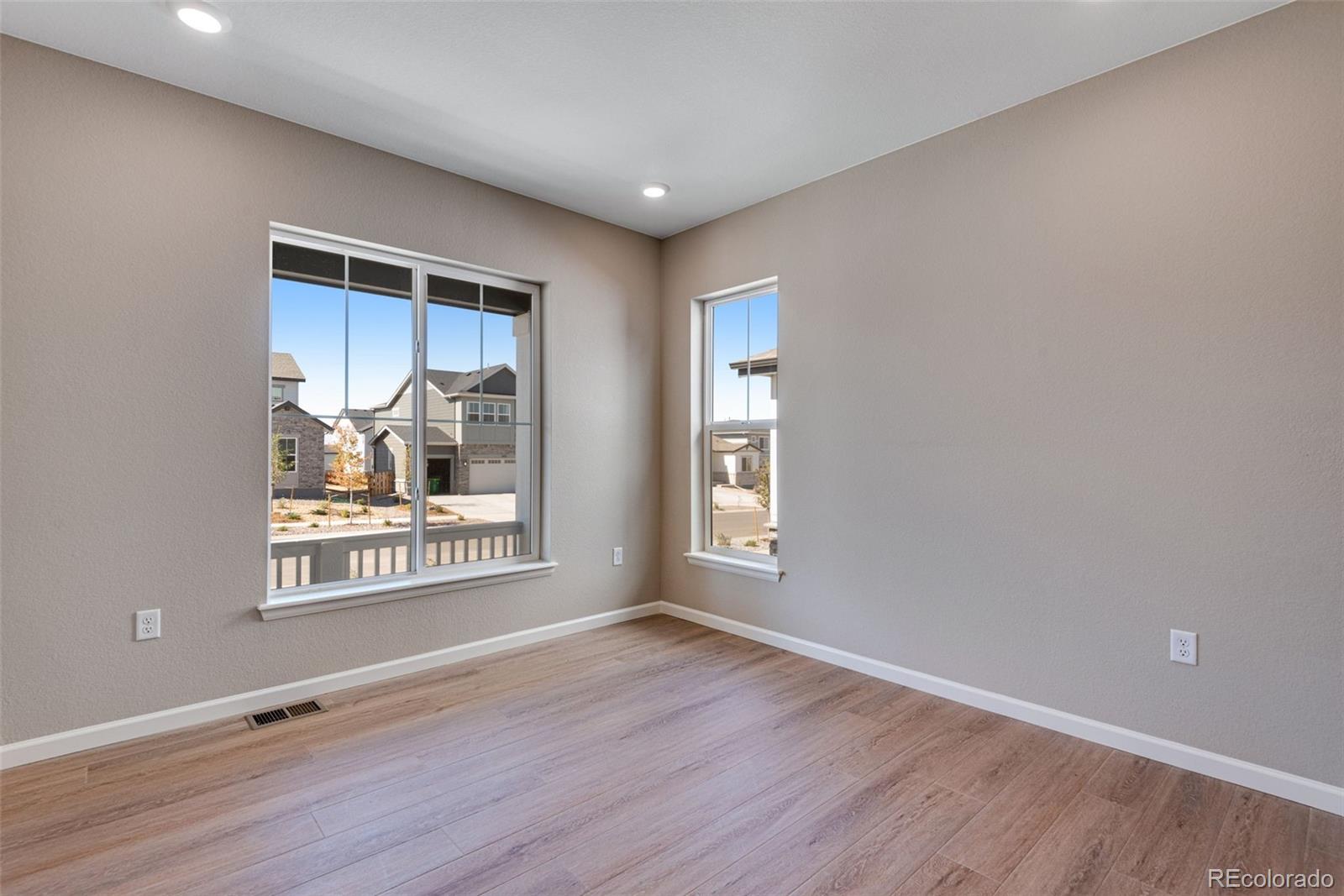 MLS Image #19 for 3422 n gold bug court,aurora, Colorado