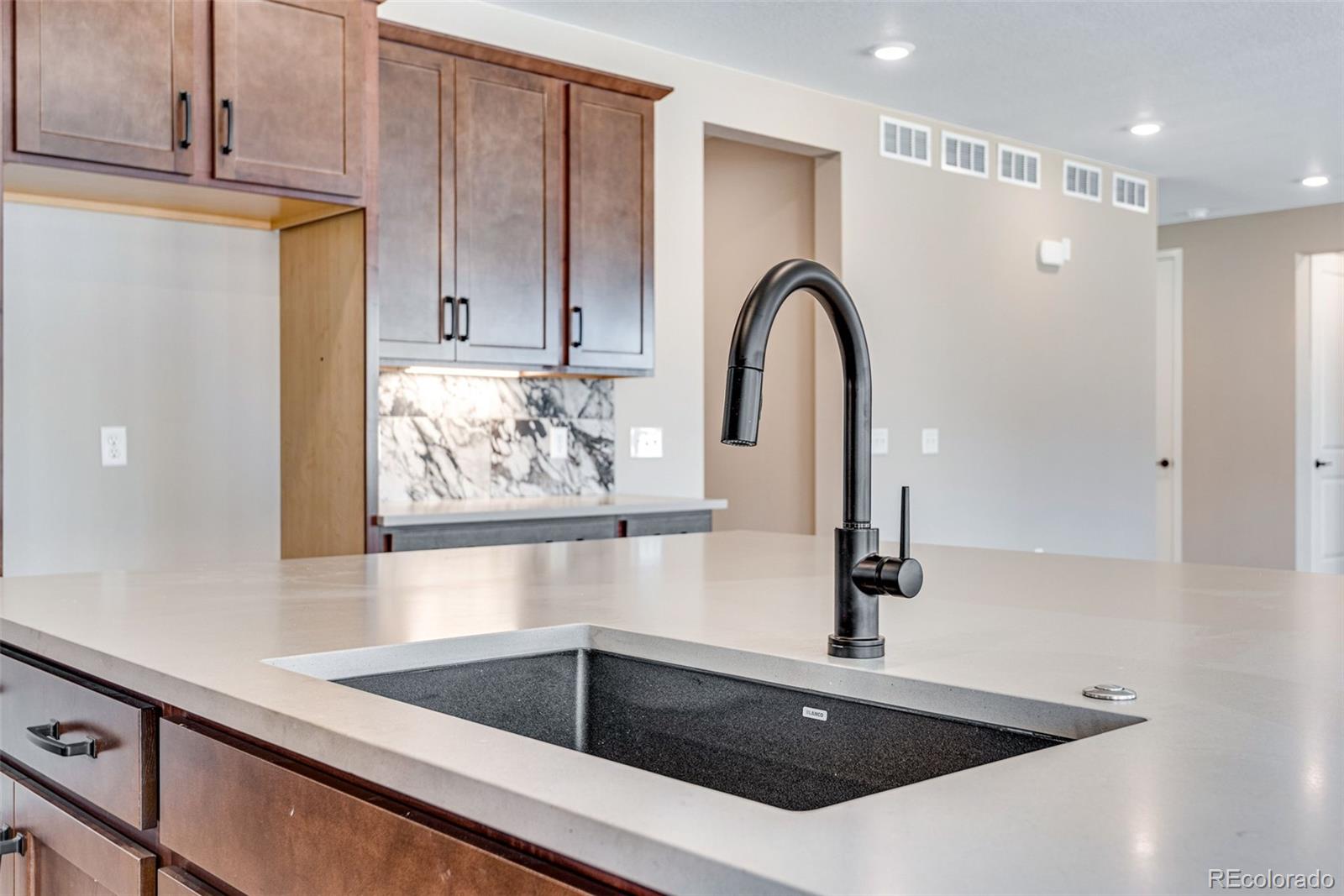 MLS Image #8 for 3422 n gold bug court,aurora, Colorado