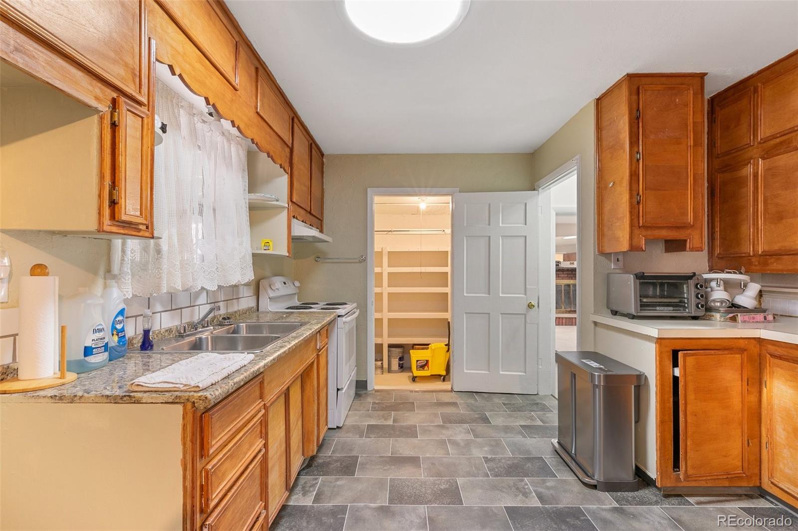 MLS Image #10 for 718  prospect lake drive,colorado springs, Colorado