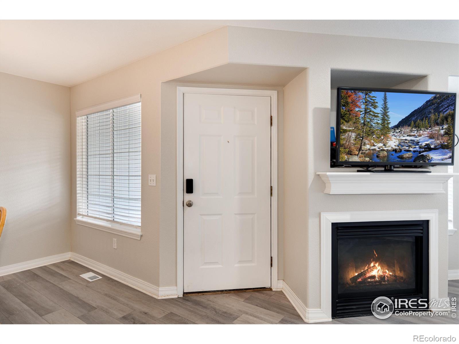 MLS Image #3 for 1419  red mountain drive,longmont, Colorado