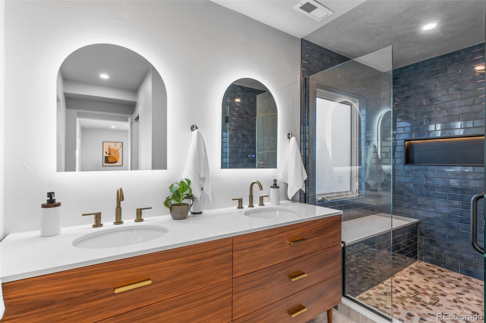 MLS Image #13 for 1220  ash street,denver, Colorado