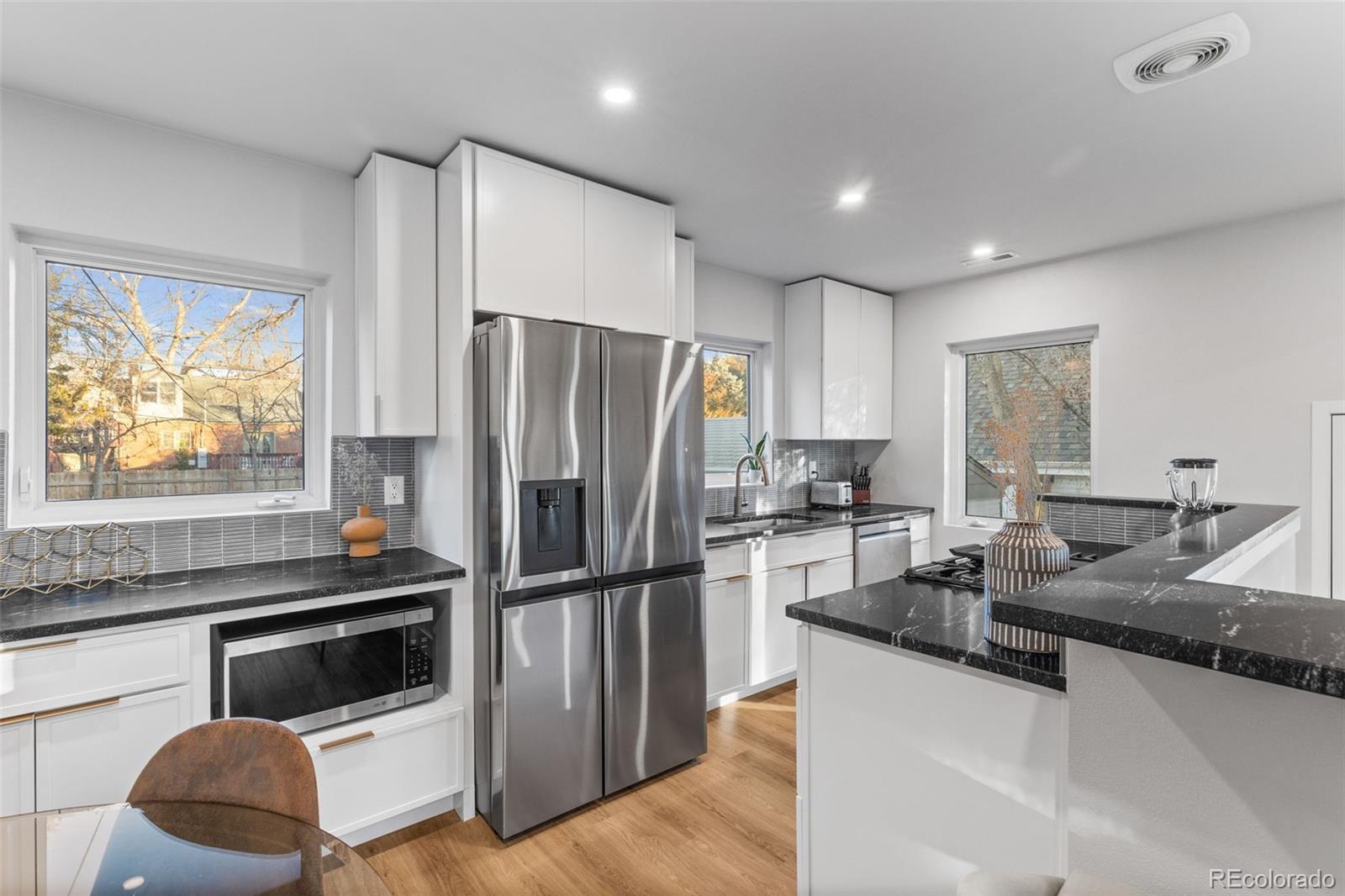 MLS Image #20 for 1220  ash street,denver, Colorado