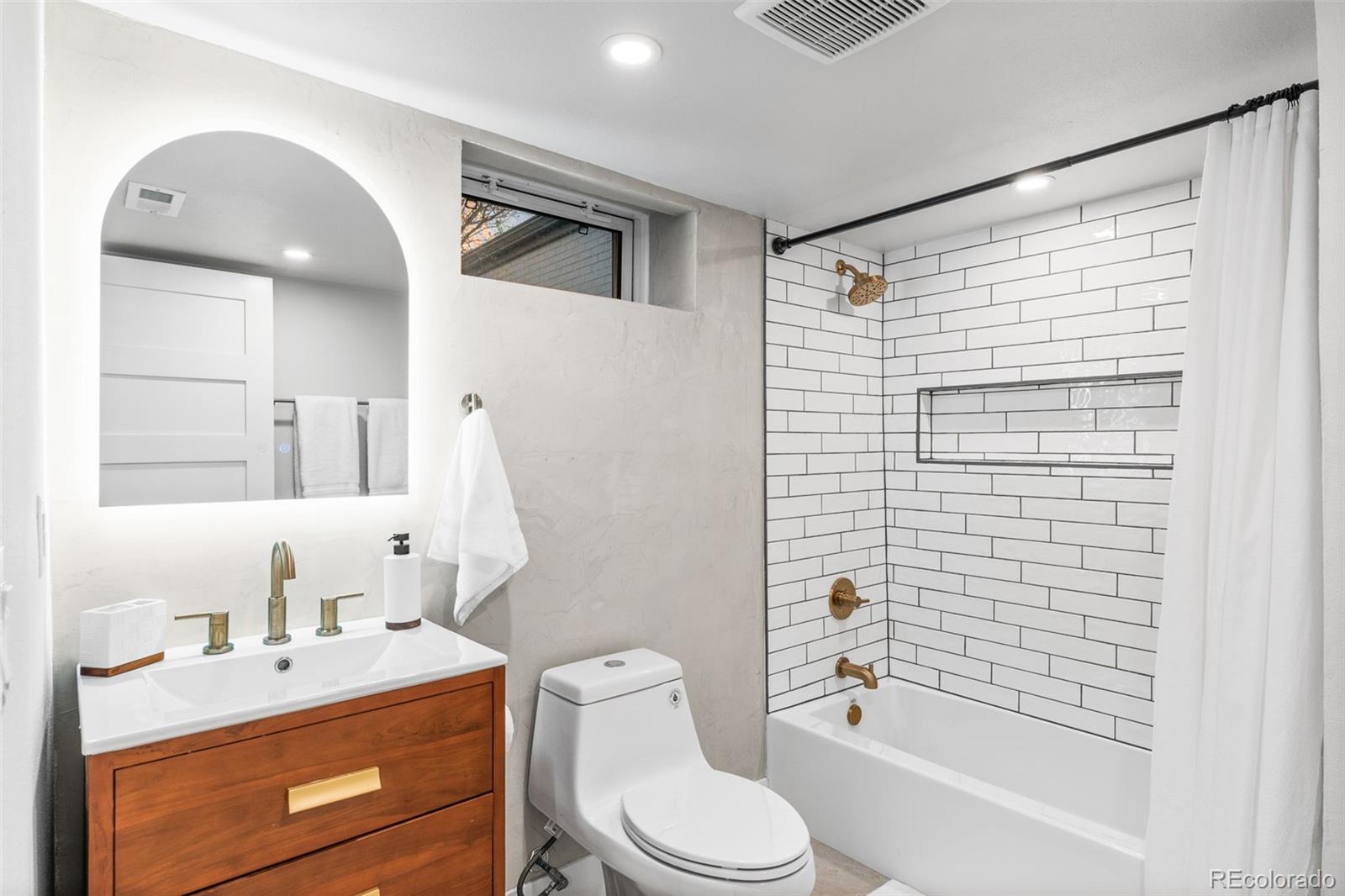 MLS Image #34 for 1220  ash street,denver, Colorado