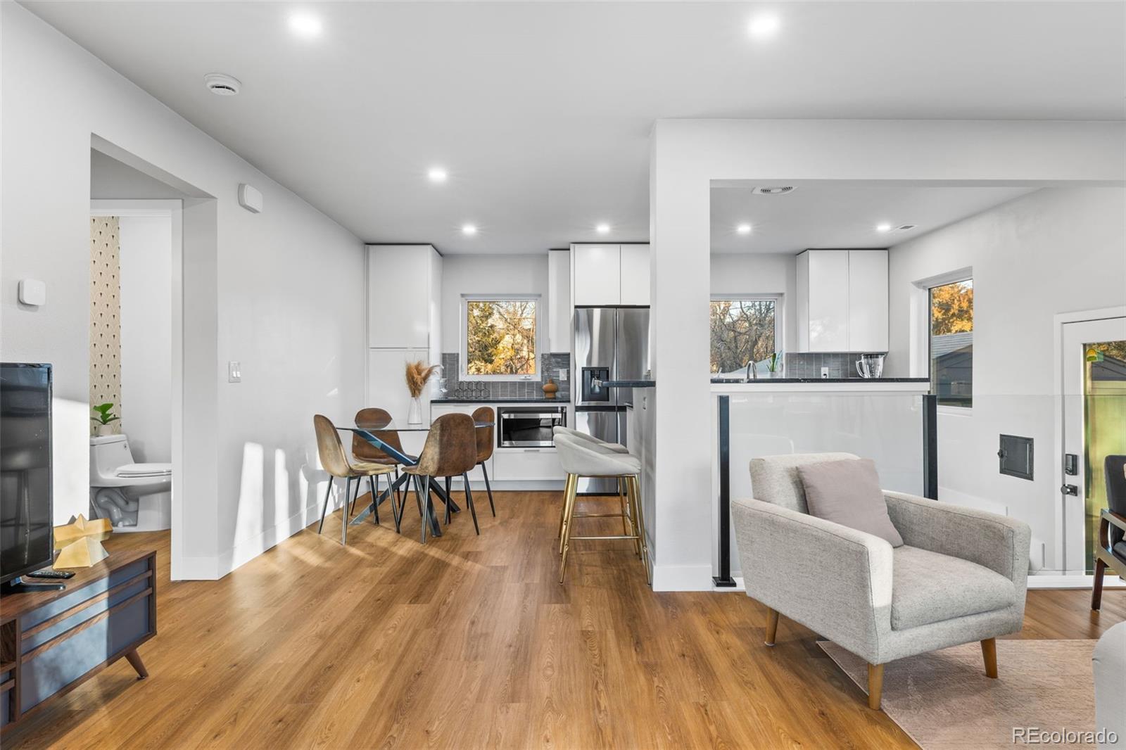 MLS Image #9 for 1220  ash street,denver, Colorado