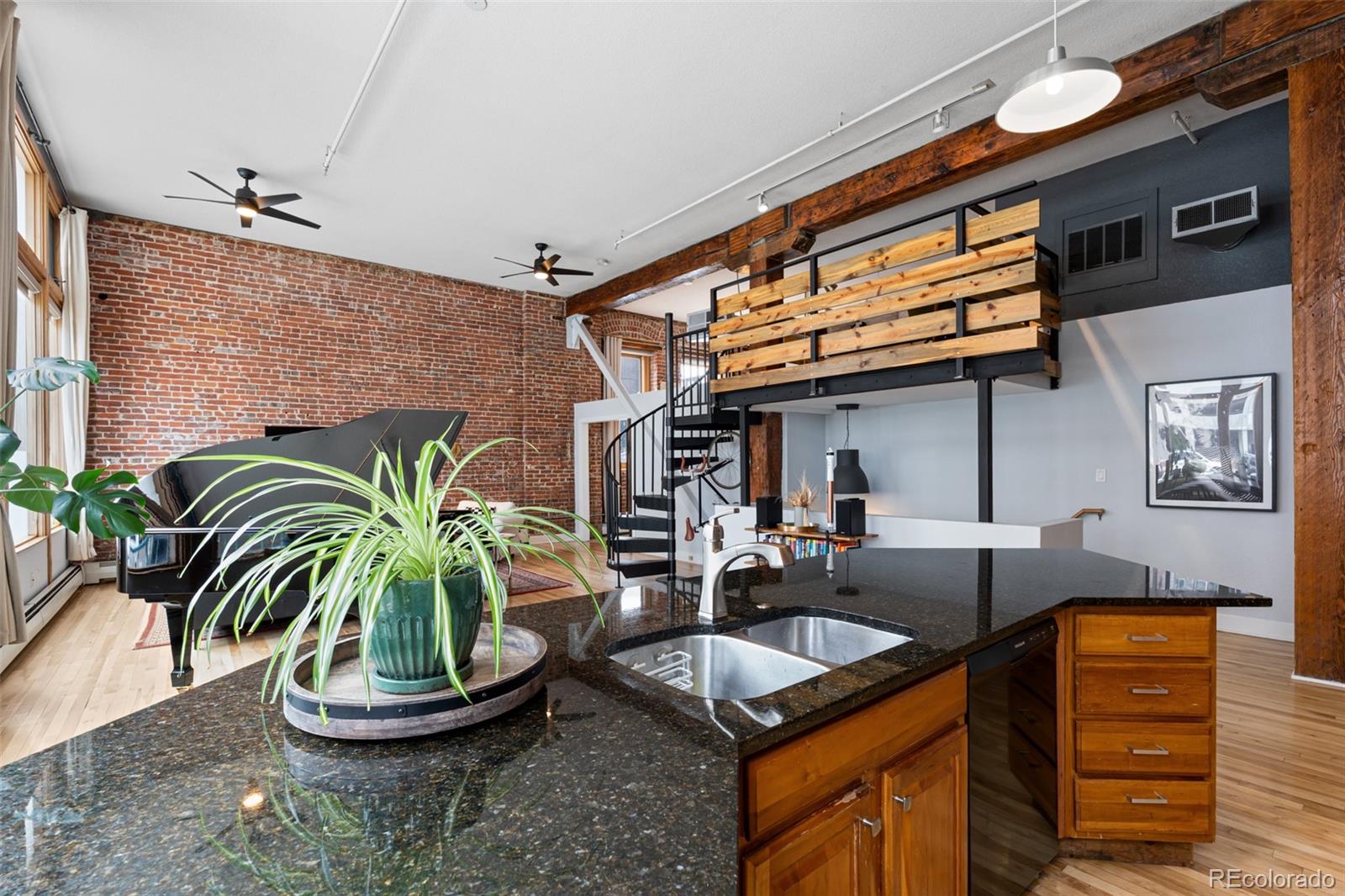 MLS Image #11 for 2560  blake ,denver, Colorado